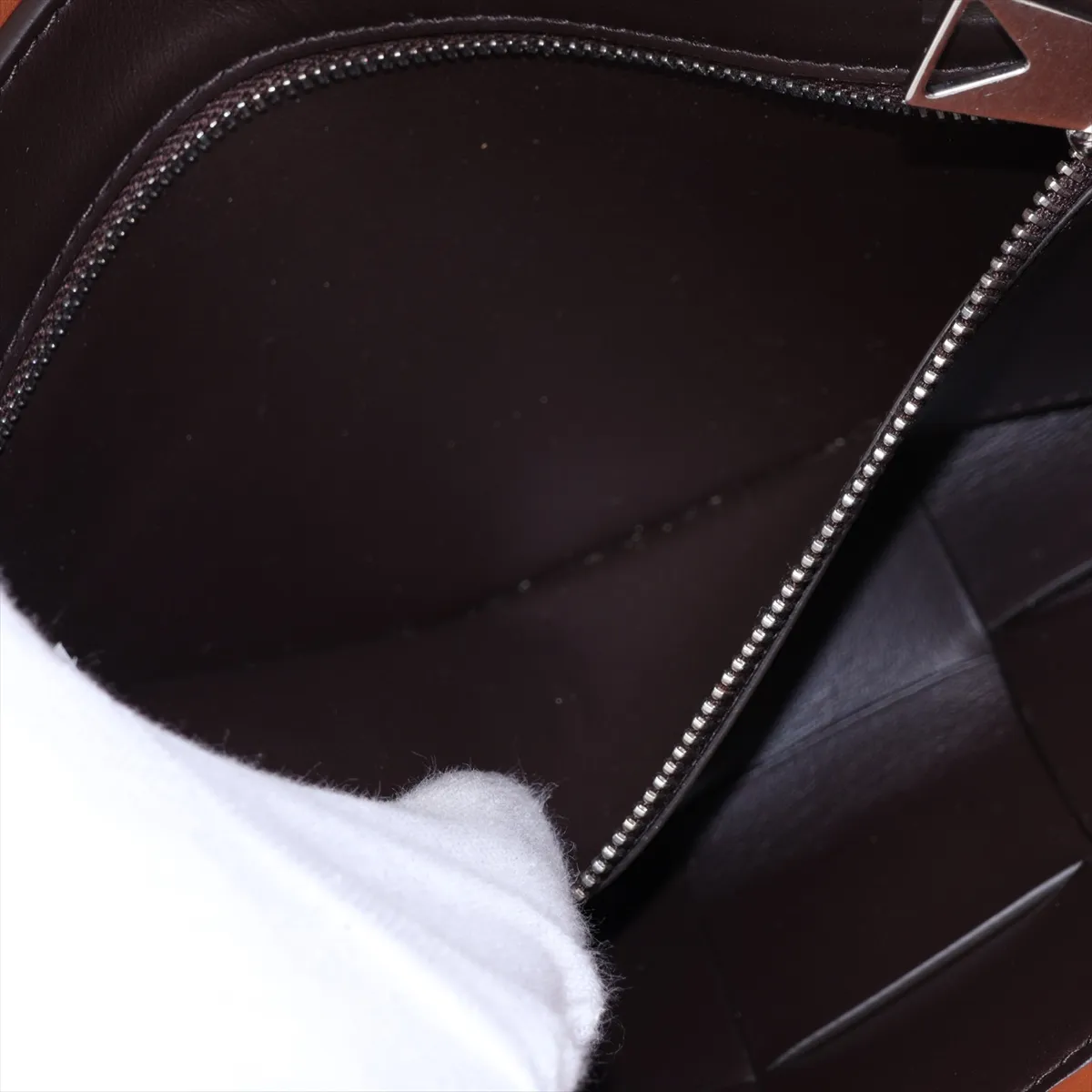 Maxi Intrecciato Cassette Leather Shoulder Bag, Black x Brown — view 7
