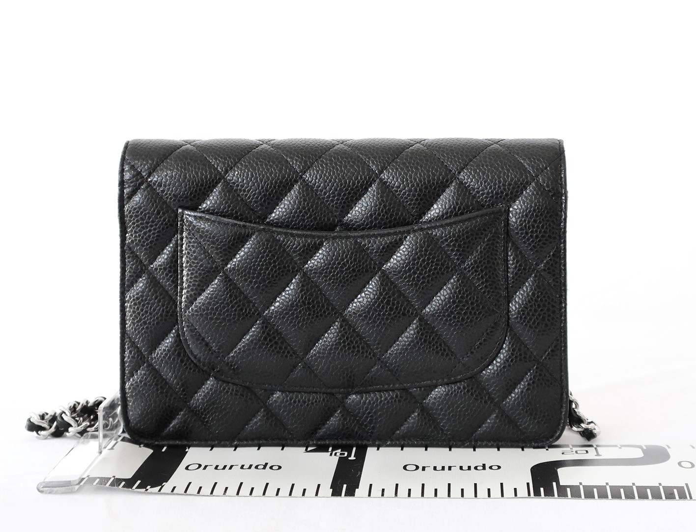 Caviar leather matelassé chain wallet shoulder bag, black — view 2