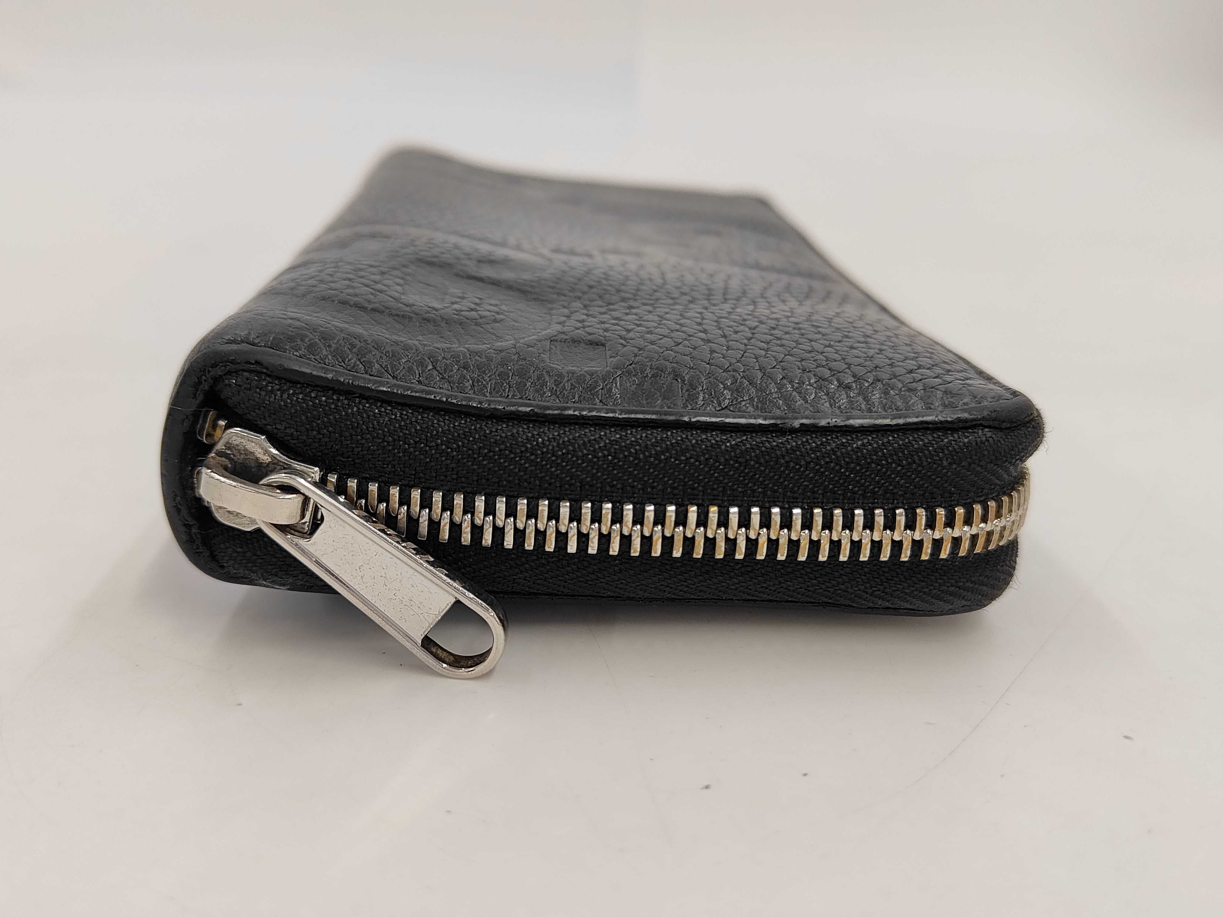 wallet — view 4