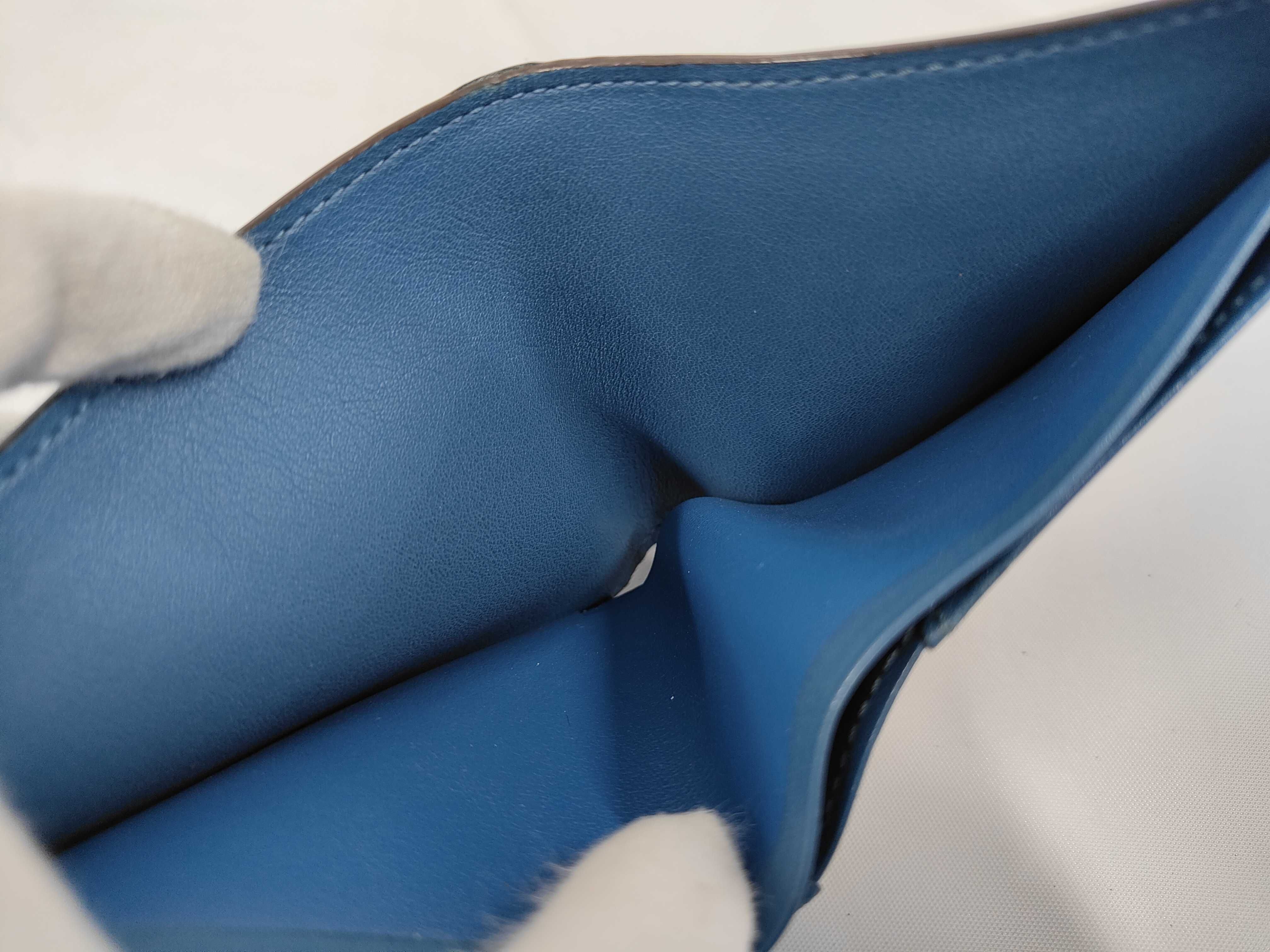 LV Epi Blue Wallet — view 9