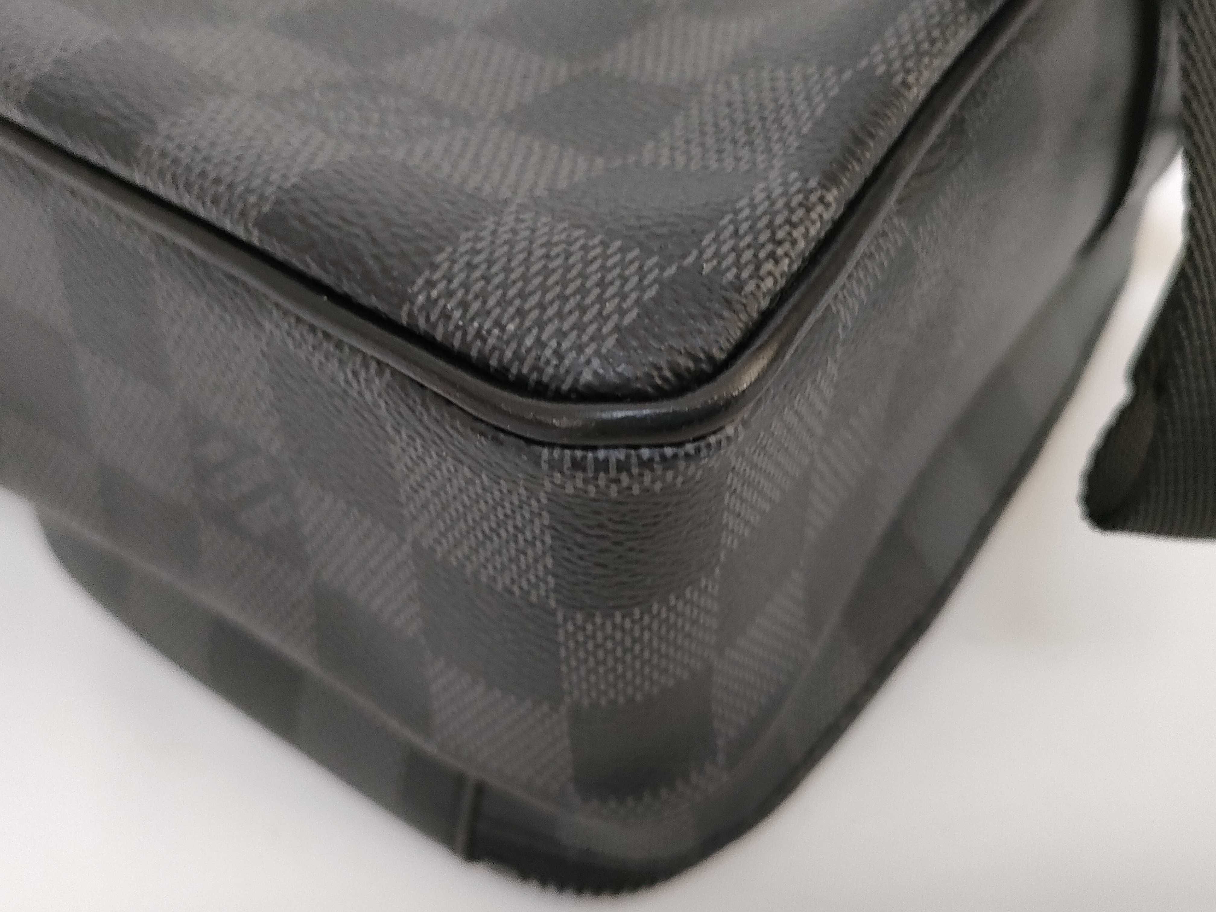 Damier Graphite LV Louis Vuitton Damier Utility Shoulder Bag — view 4
