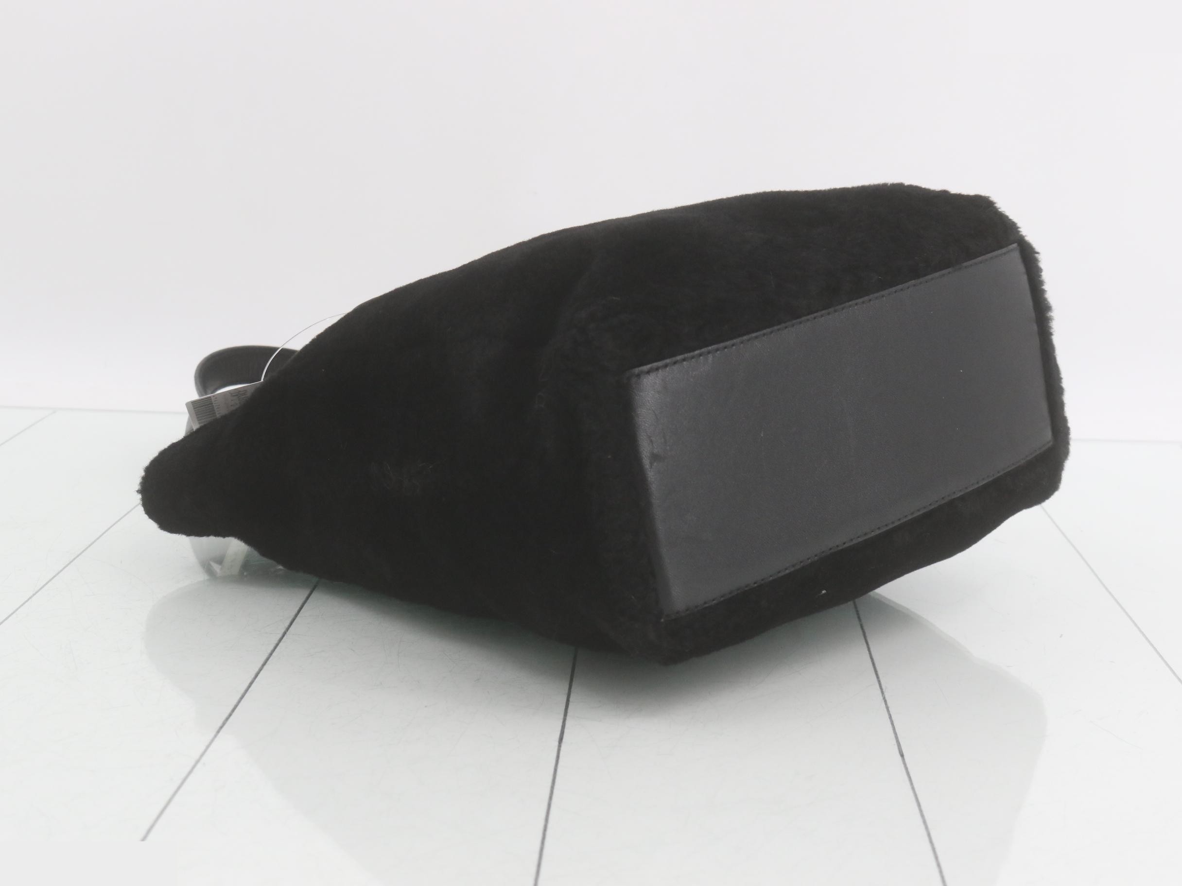 Other lines: Fur bags and tote bags — view 5