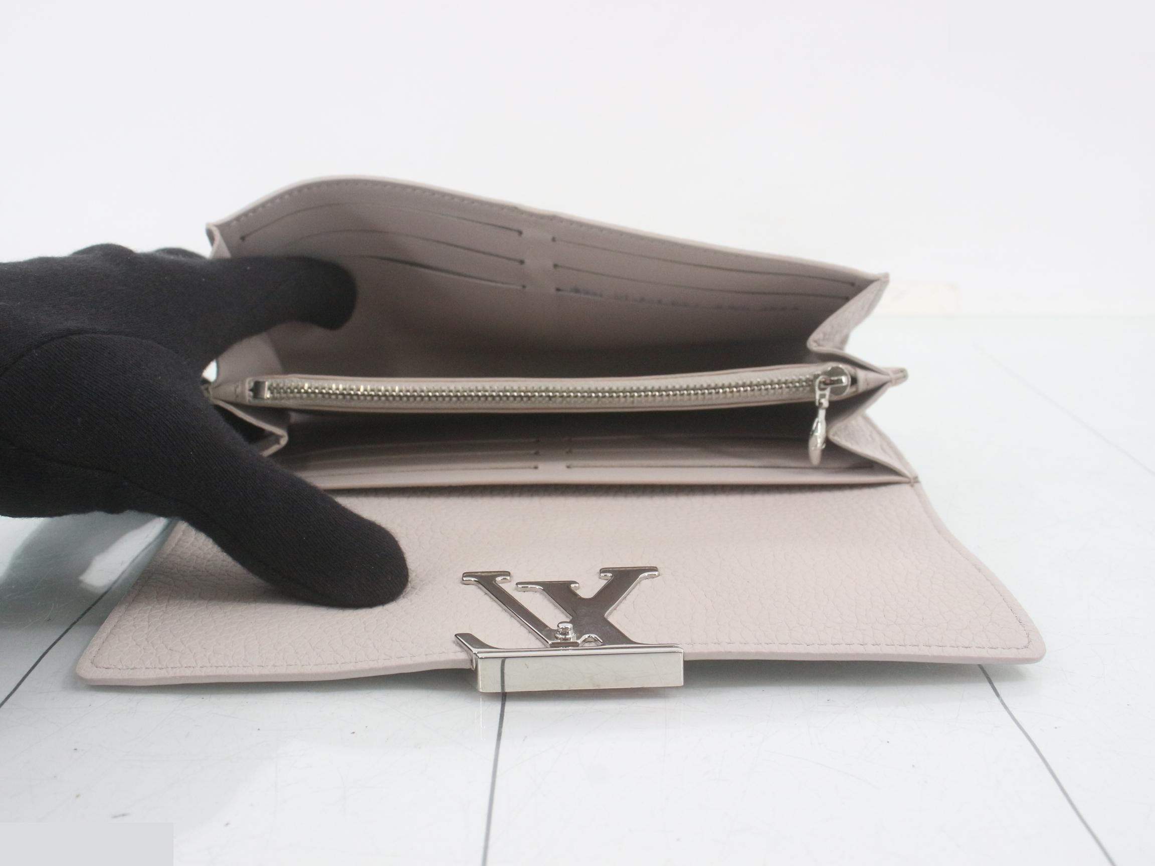Portefeuille Capucines Bi-fold Long Wallet — view 4