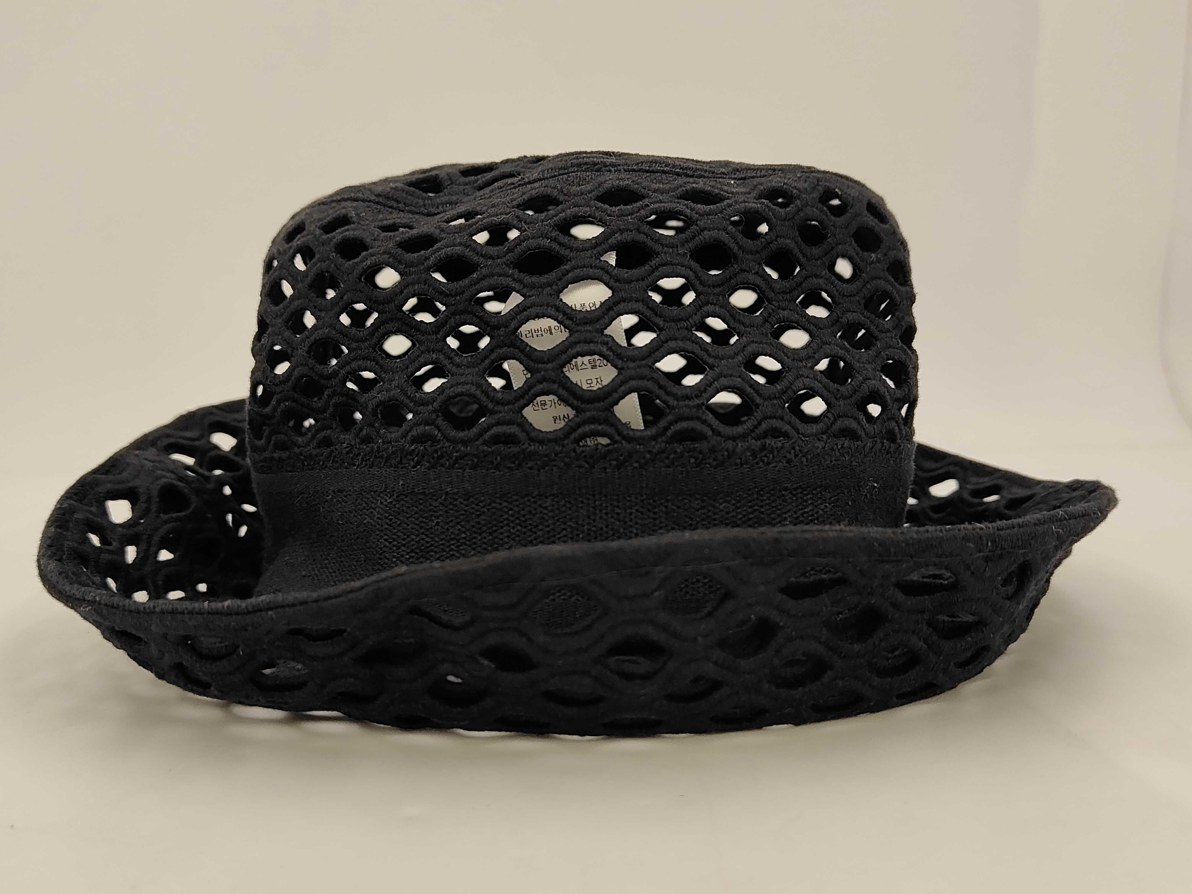 hat and other accessories — view 4