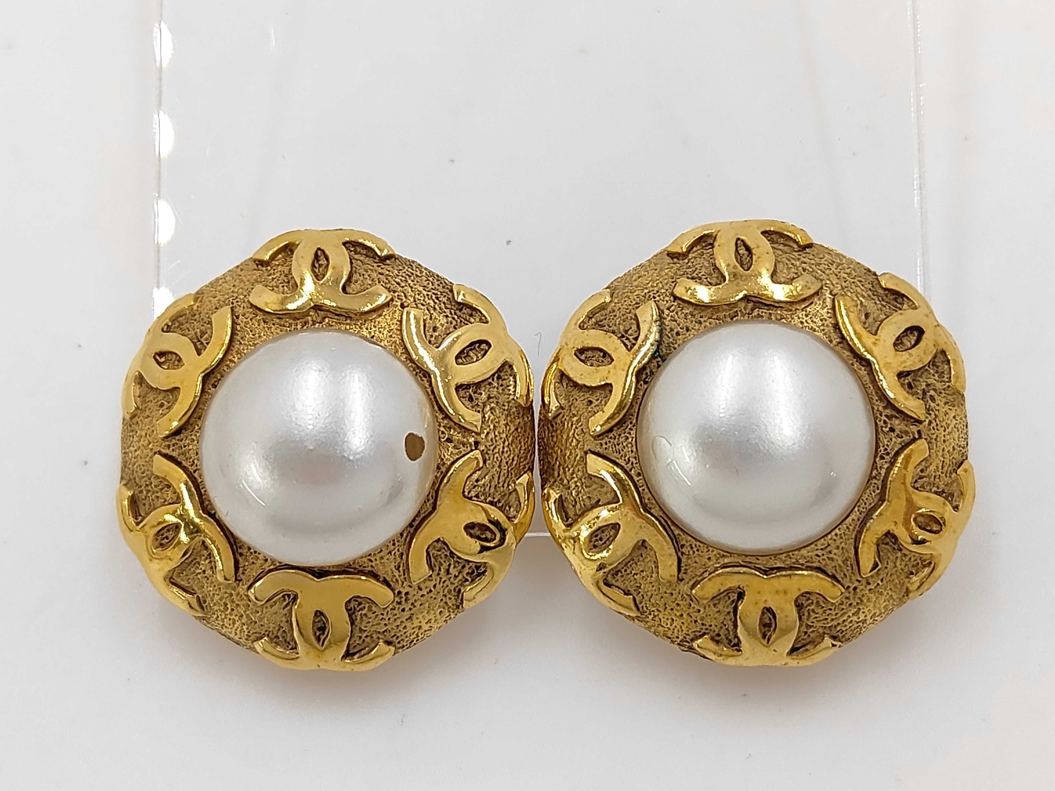 Coco Pearl Round Gold (YG) Earrings