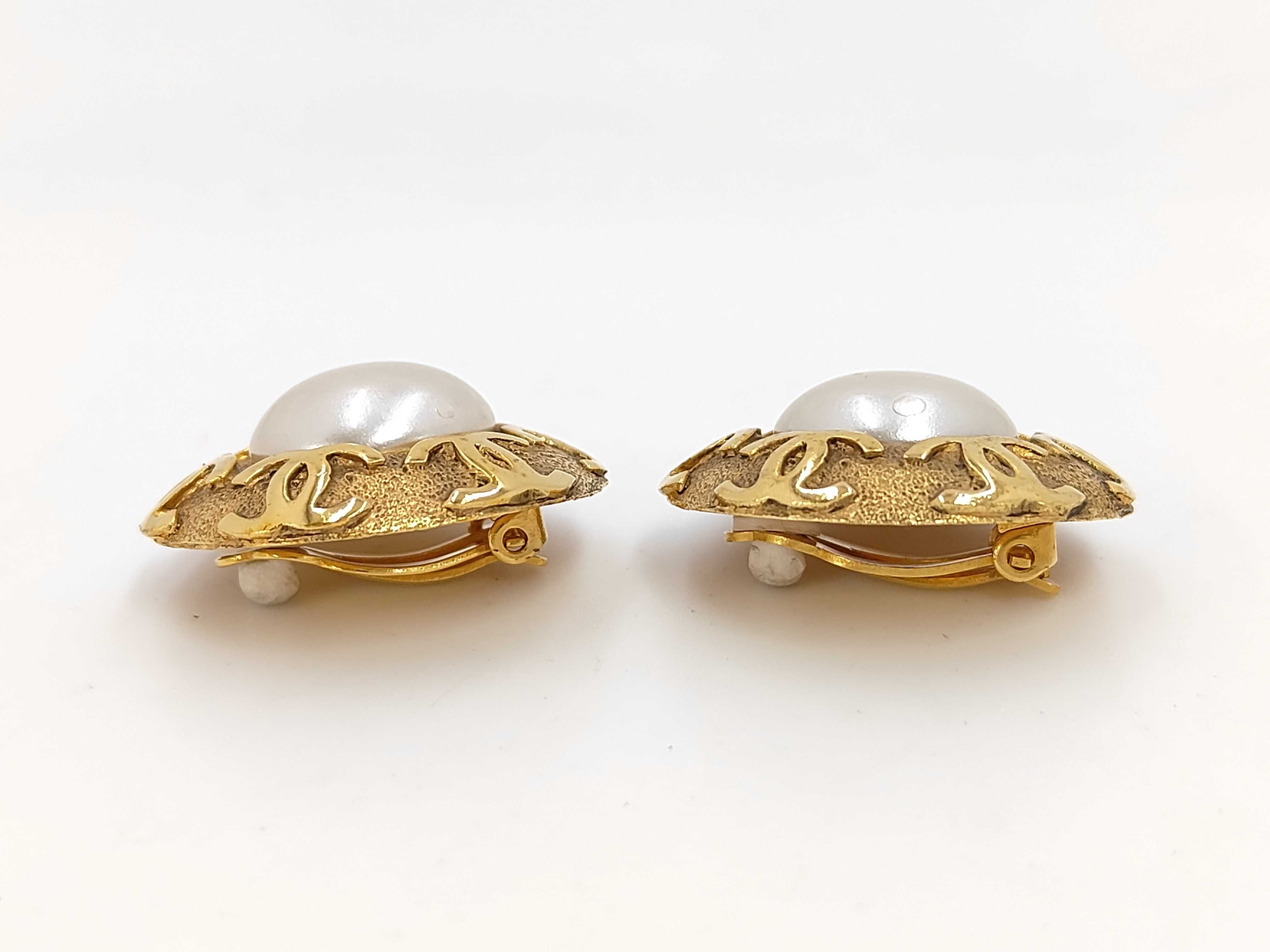Coco Pearl Round Gold (YG) Earrings — view 4
