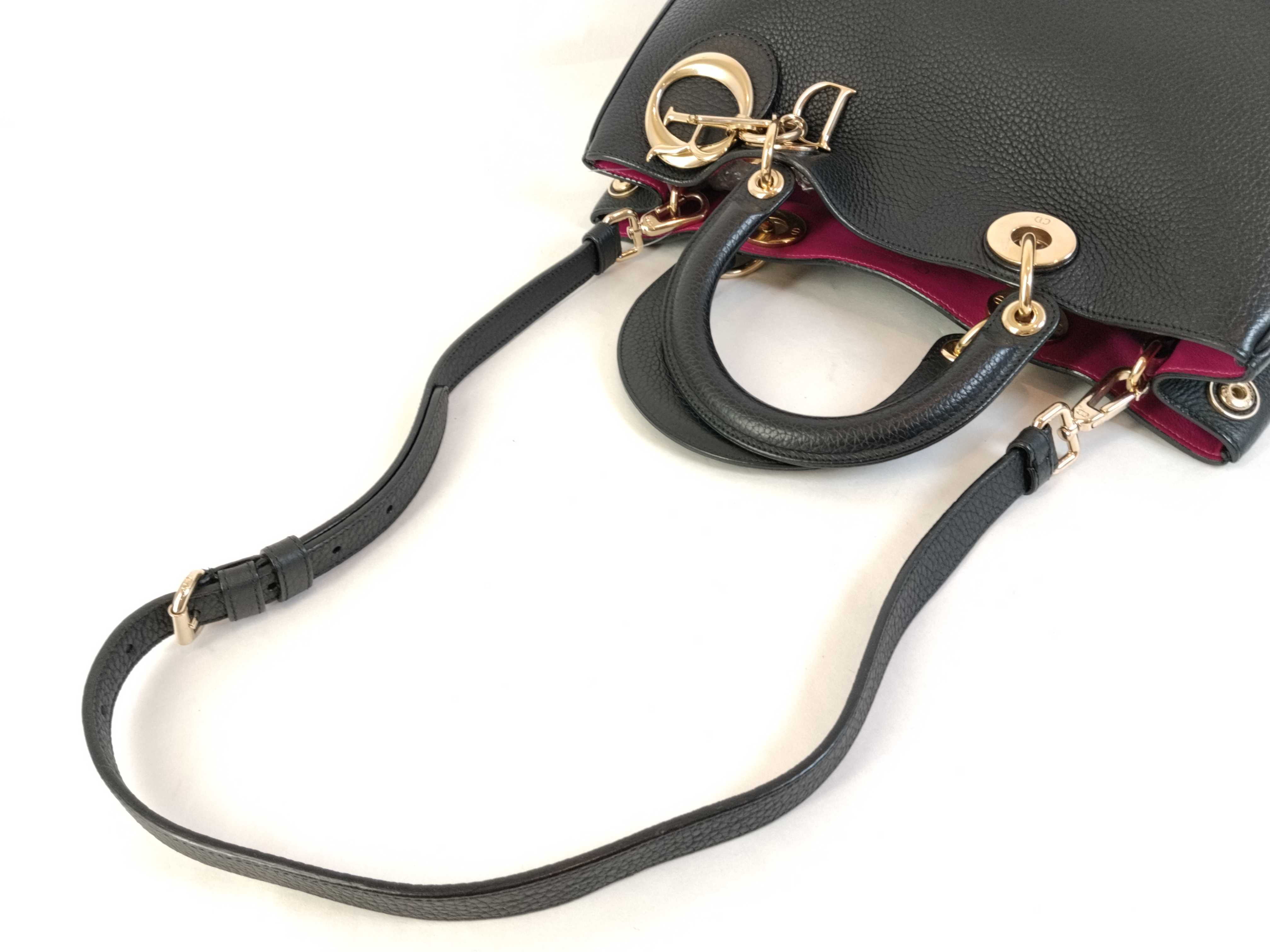 handbag — view 3