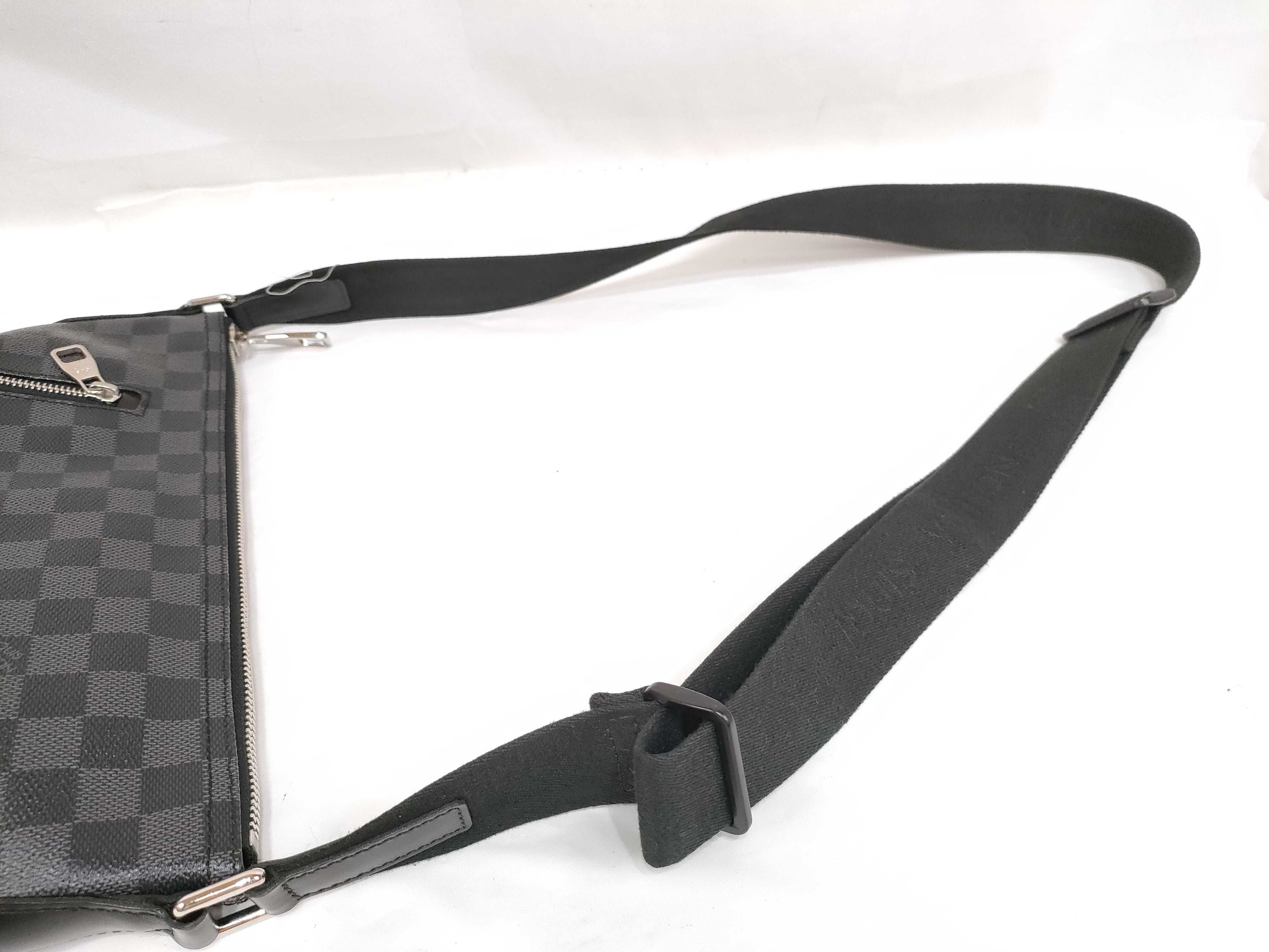 Damier Graphite Mick PM N41211 SR0135 Shoulder Bag — view 3