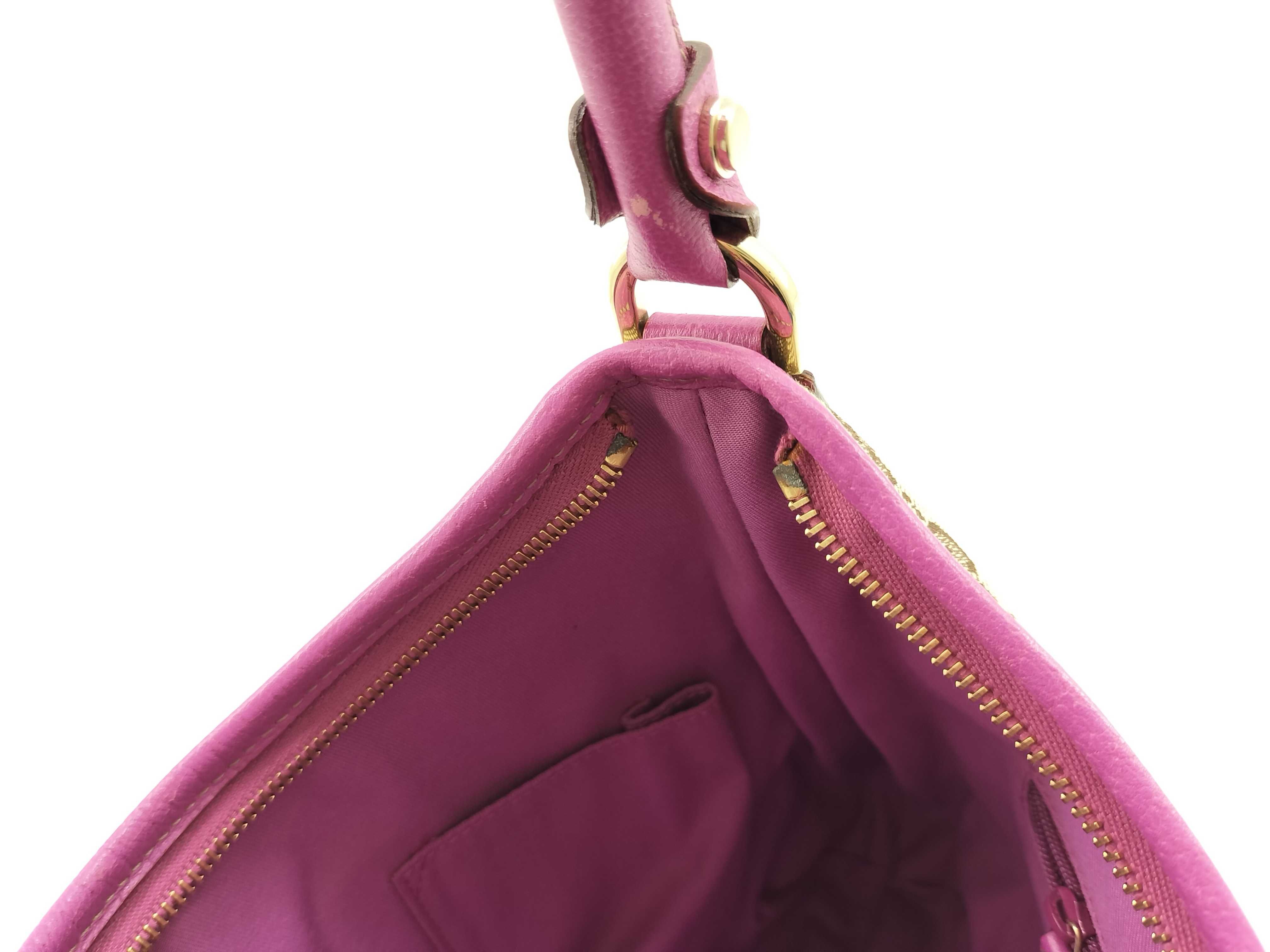 GG Canvas Gucci One-Shoulder Bag Abbey Shoulder Bag — view 11