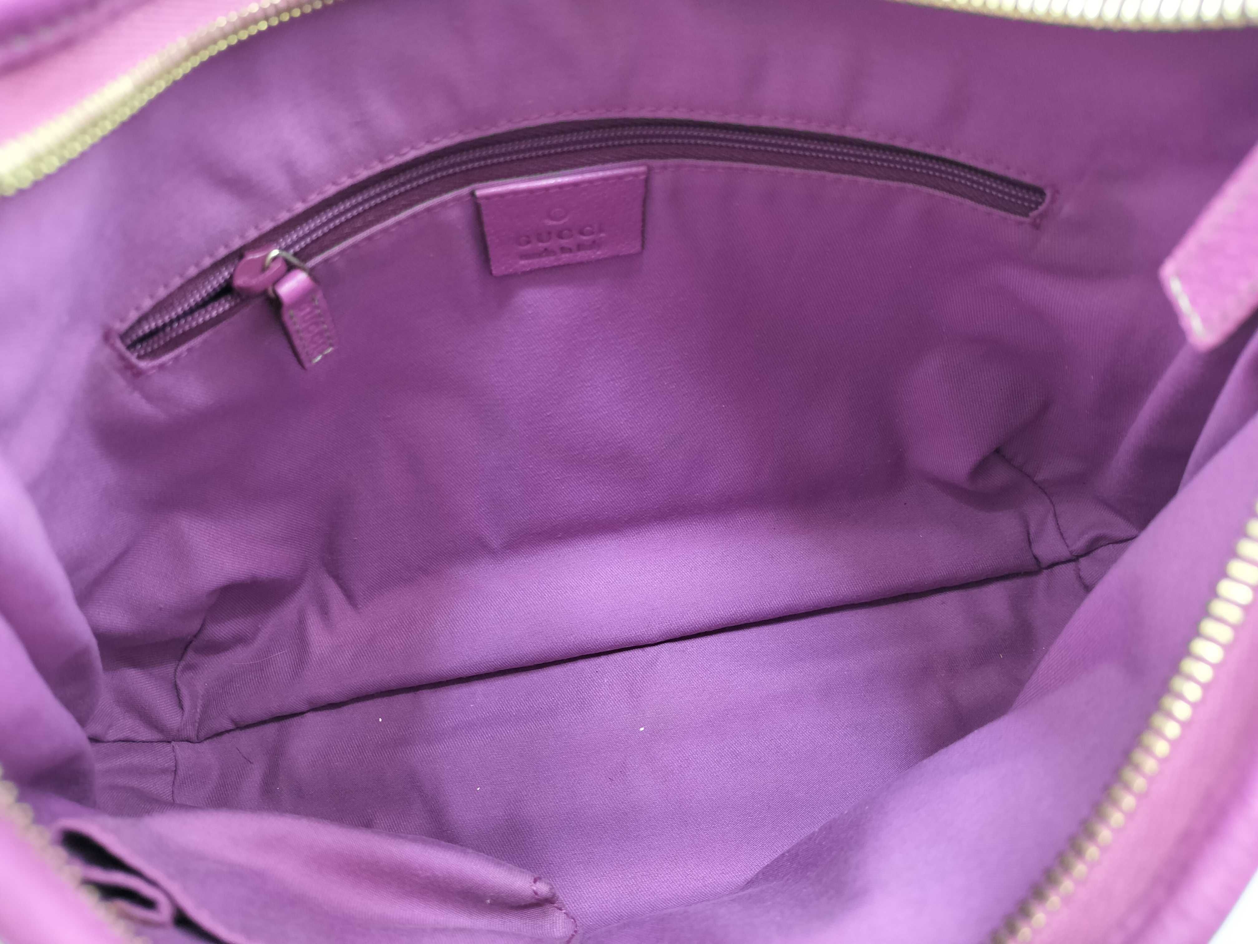 GG Canvas Gucci One-Shoulder Bag Abbey Shoulder Bag — view 10
