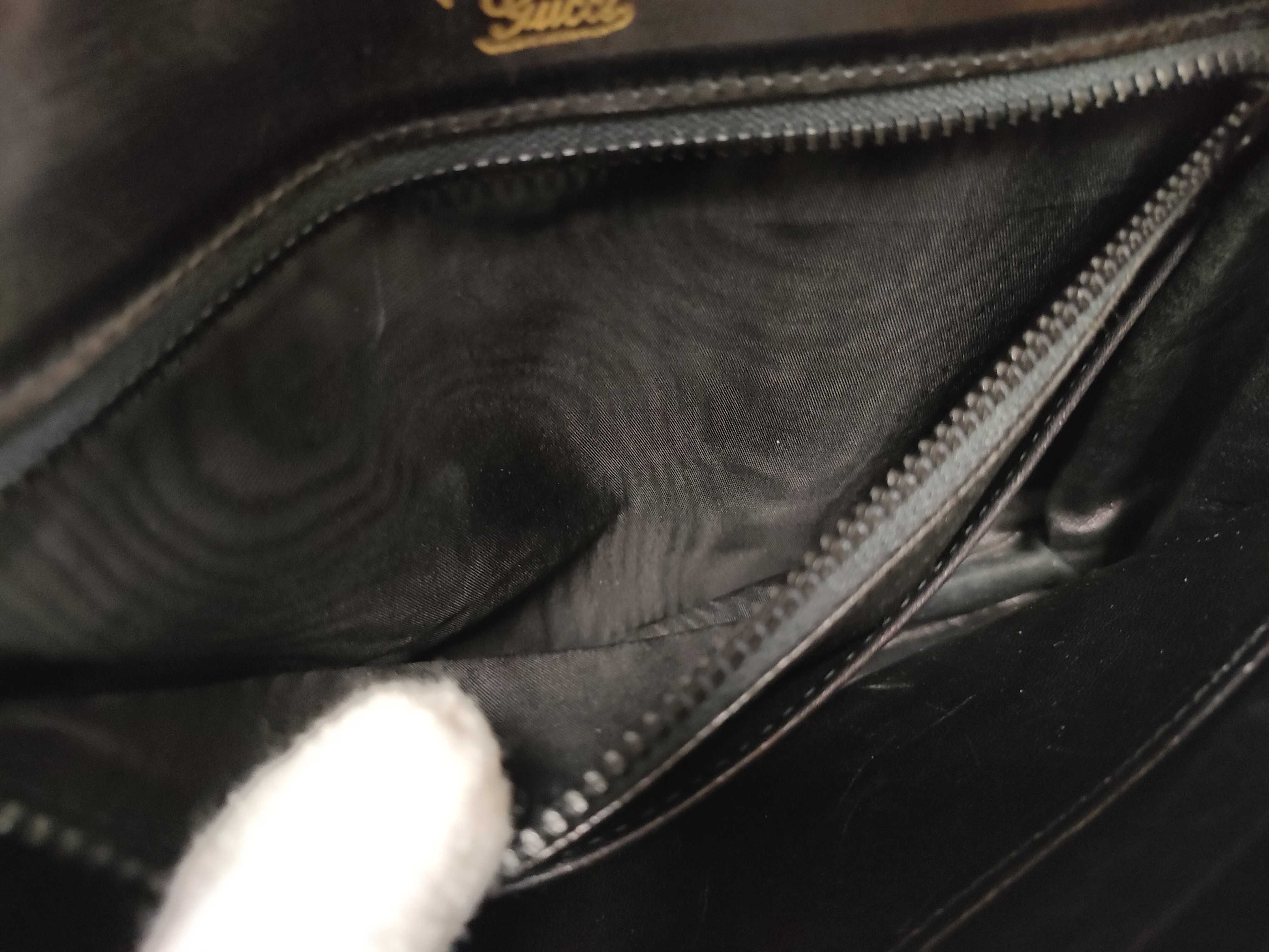 GG Canvas Vintage GG One-Shoulder Bag — view 11