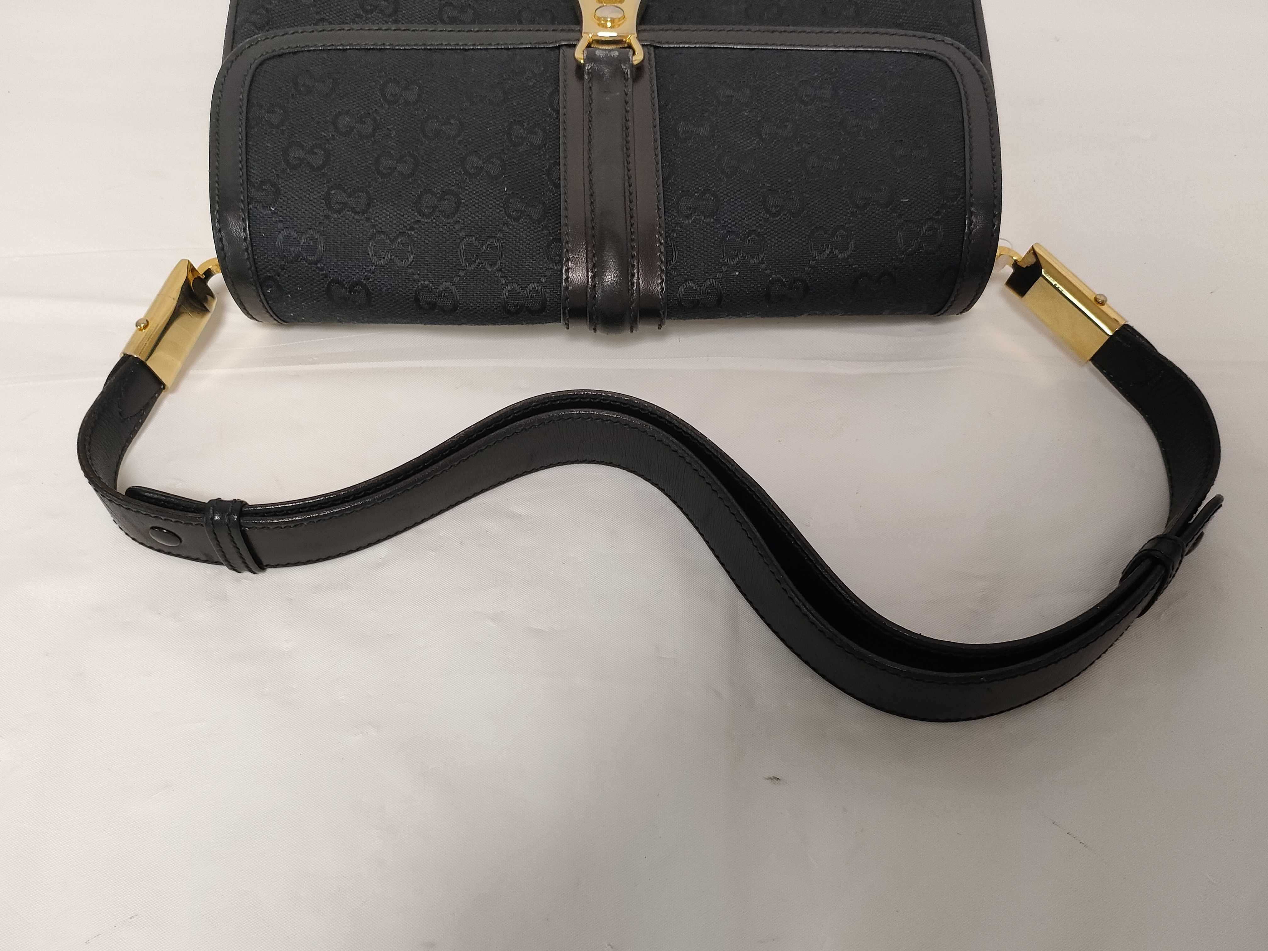 GG Canvas Vintage GG One-Shoulder Bag — view 3