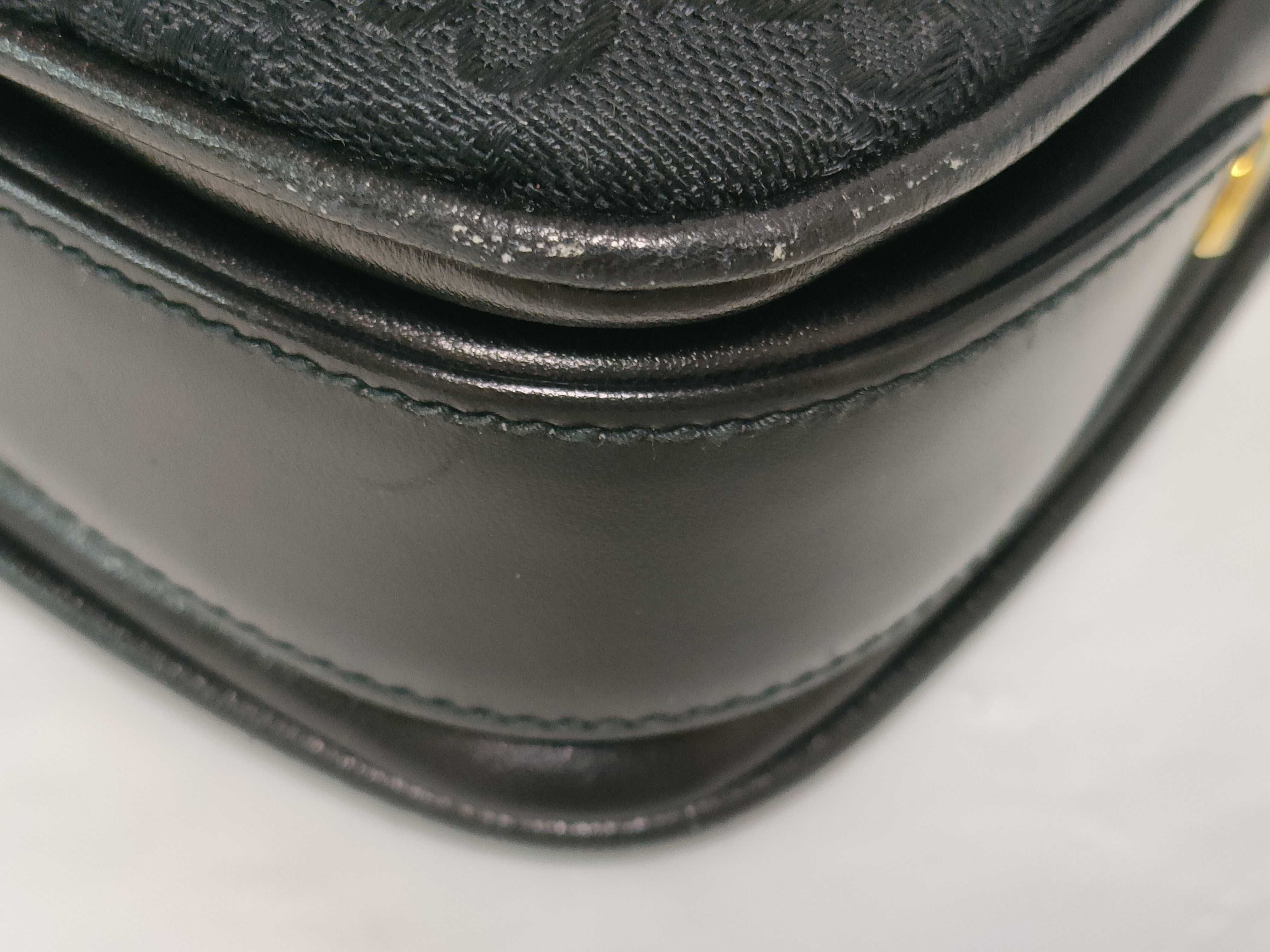 GG Canvas Vintage GG One-Shoulder Bag — view 6