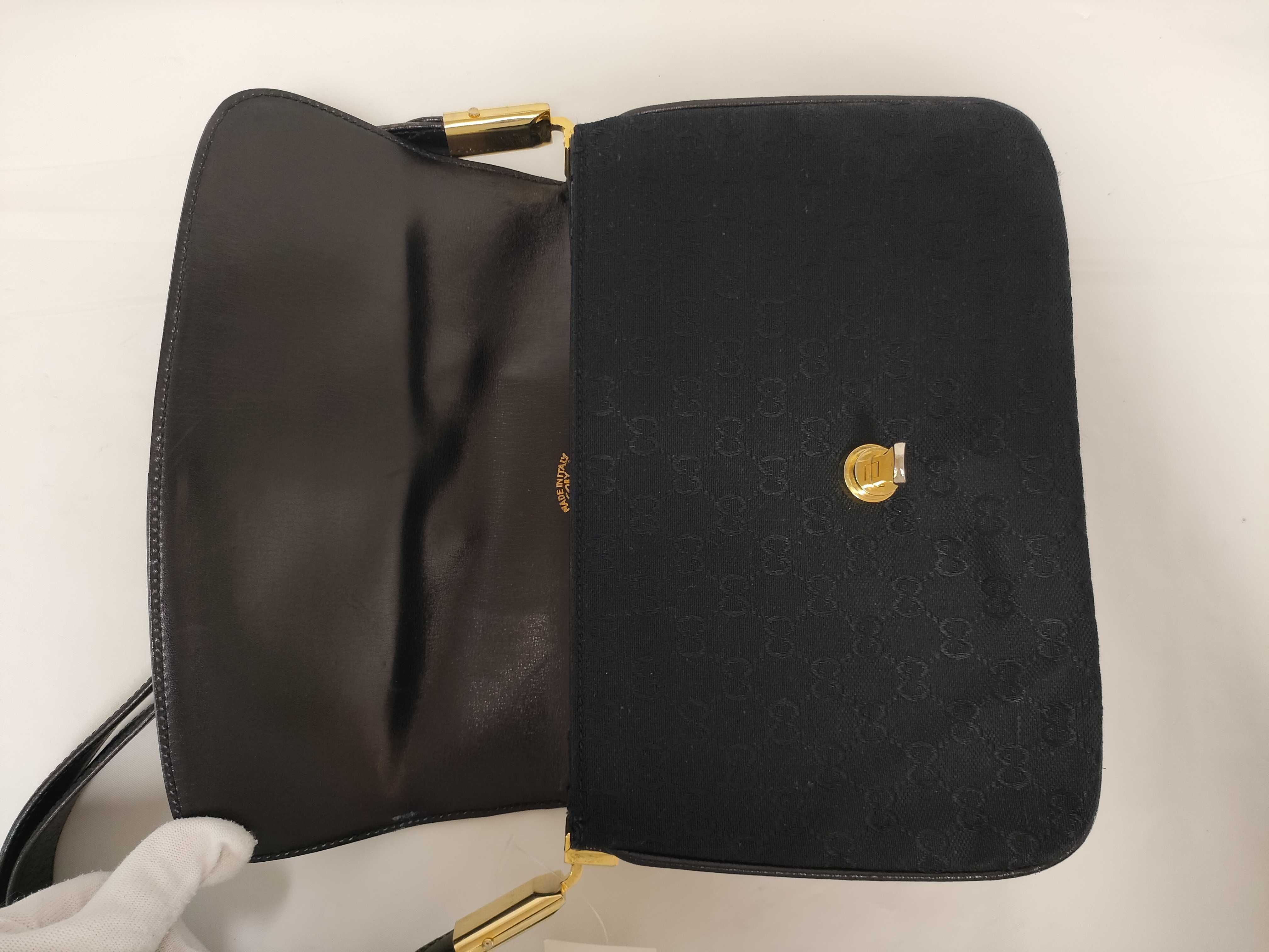 GG Canvas Vintage GG One-Shoulder Bag — view 8