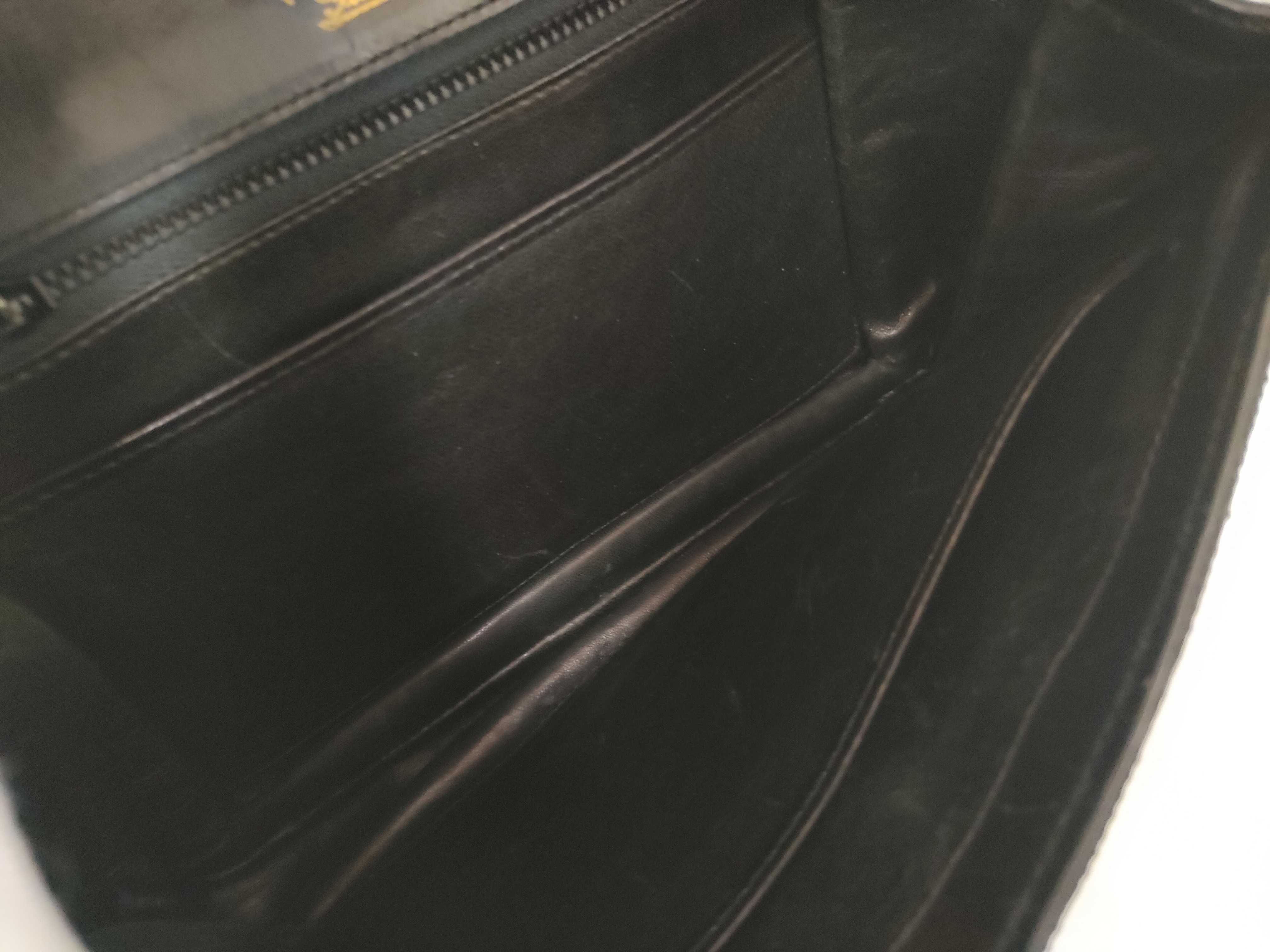GG Canvas Vintage GG One-Shoulder Bag — view 10
