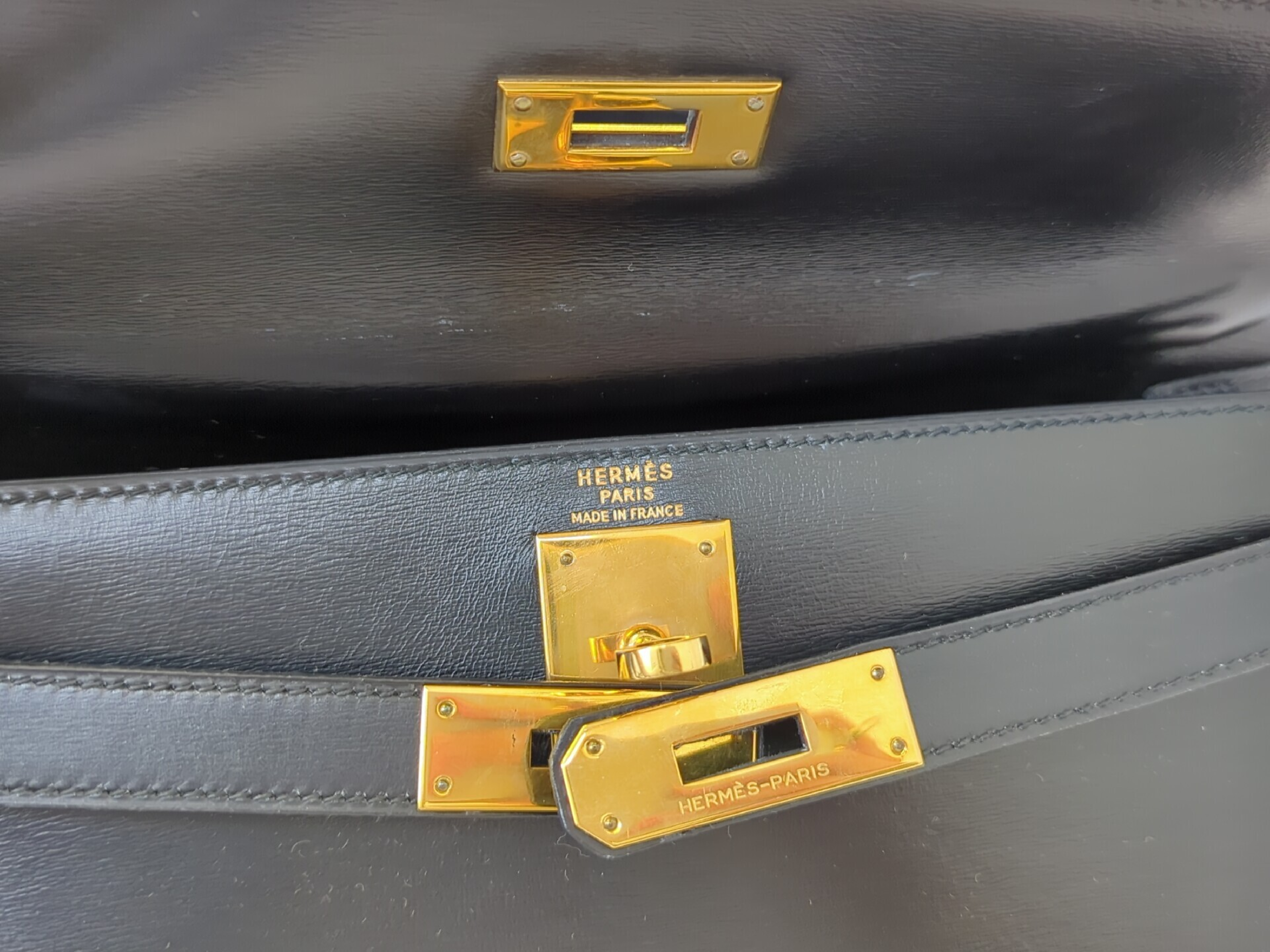 Kelly 28 Box Calf Black GD Metal Fittings M Handbag — view 12