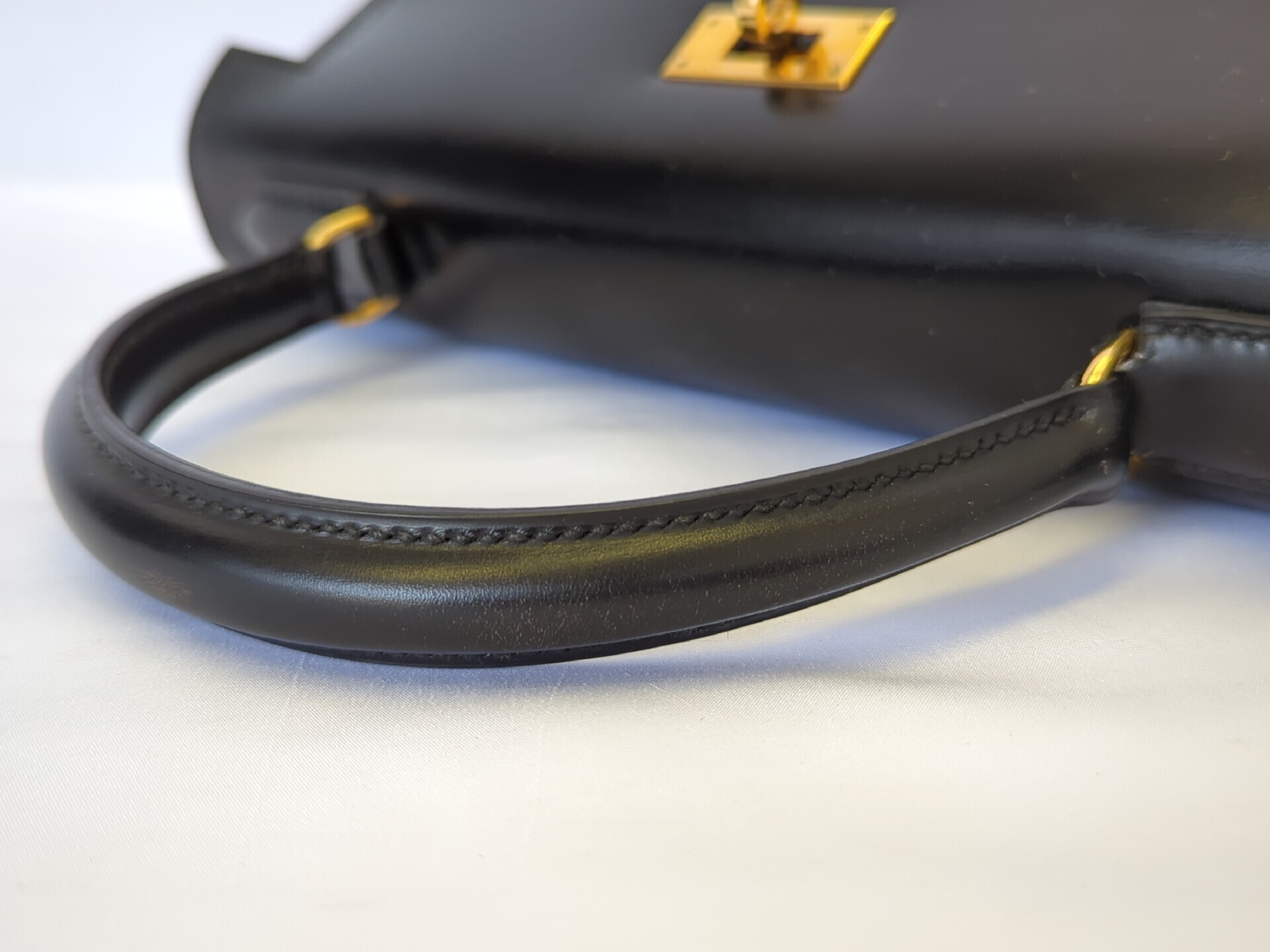 Kelly 28 Box Calf Black GD Metal Fittings M Handbag — view 9