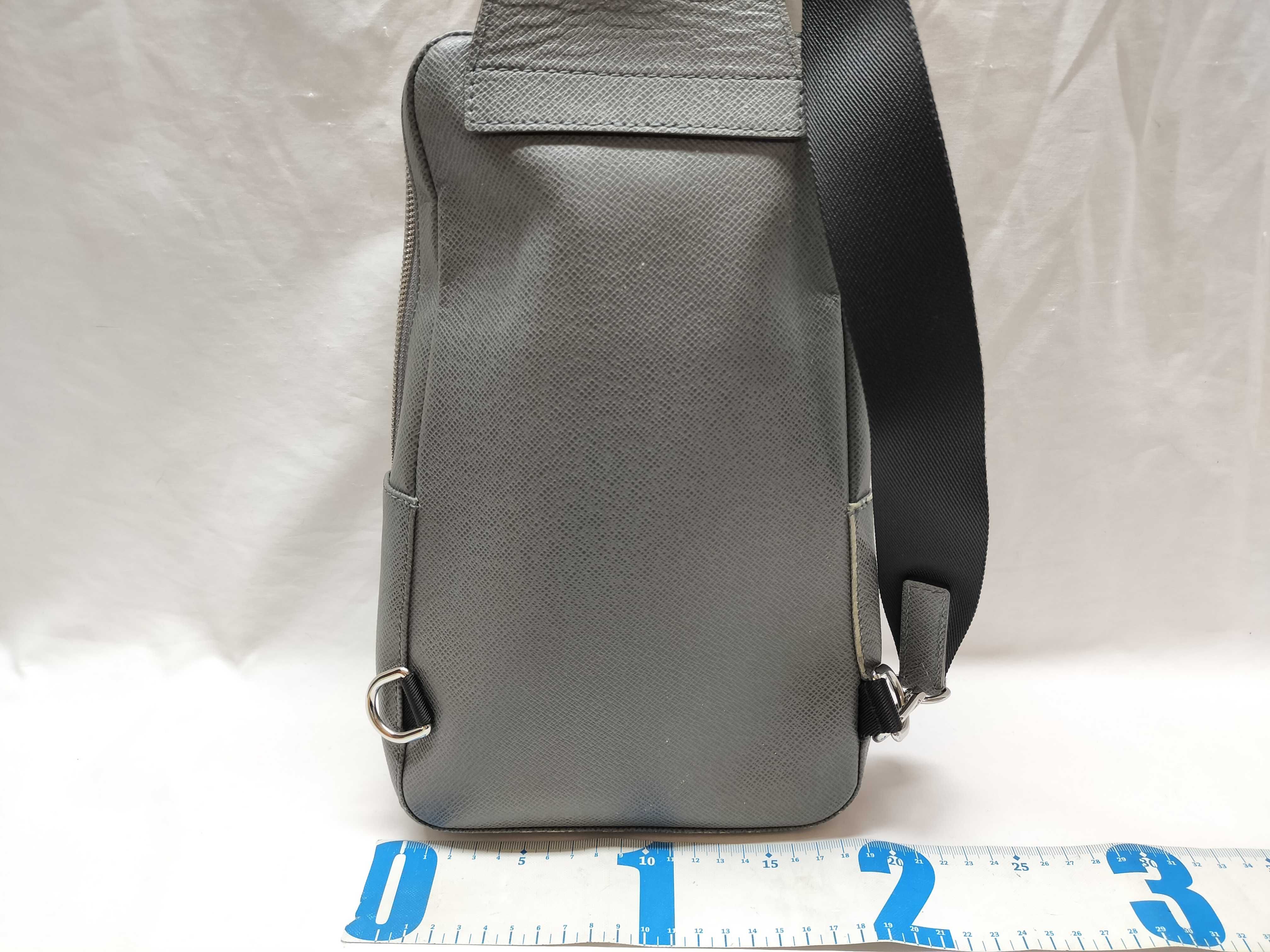 Taiga Avenue Sling Bag M30801 Gray (RFID not detected) Shoulder Bag — view 2