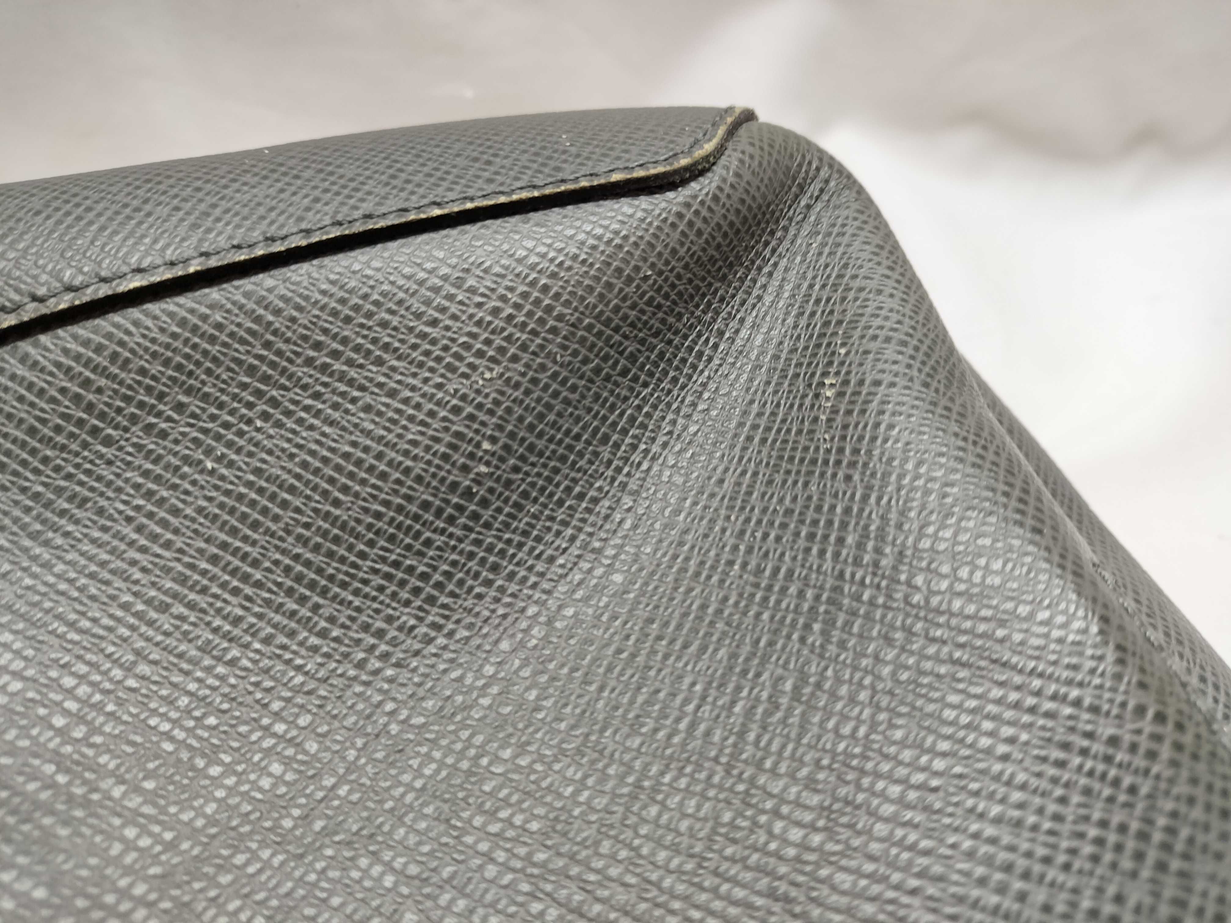 Taiga Avenue Sling Bag M30801 Gray (RFID not detected) Shoulder Bag — view 15