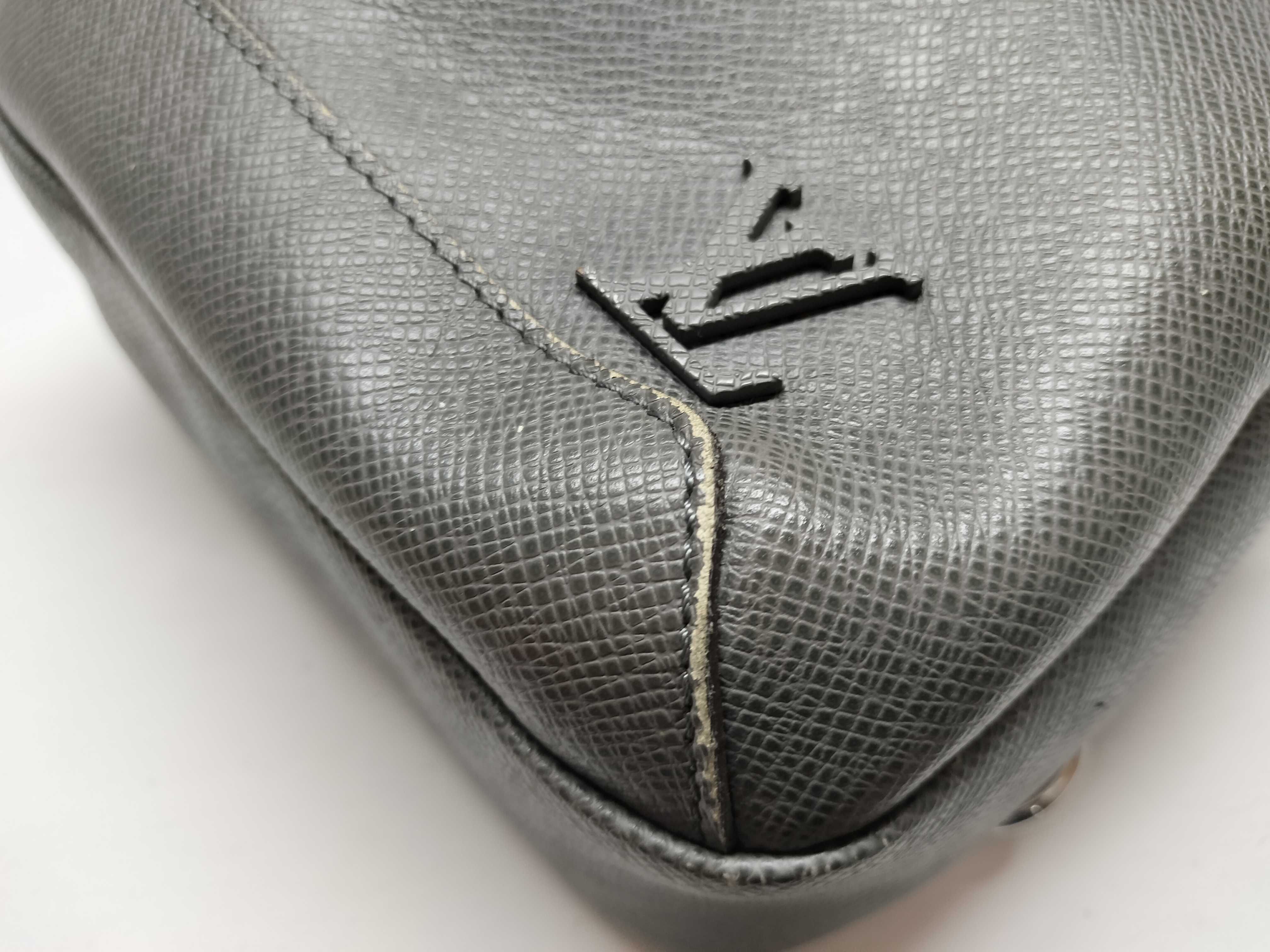 Taiga Avenue Sling Bag M30801 Gray (RFID not detected) Shoulder Bag — view 7