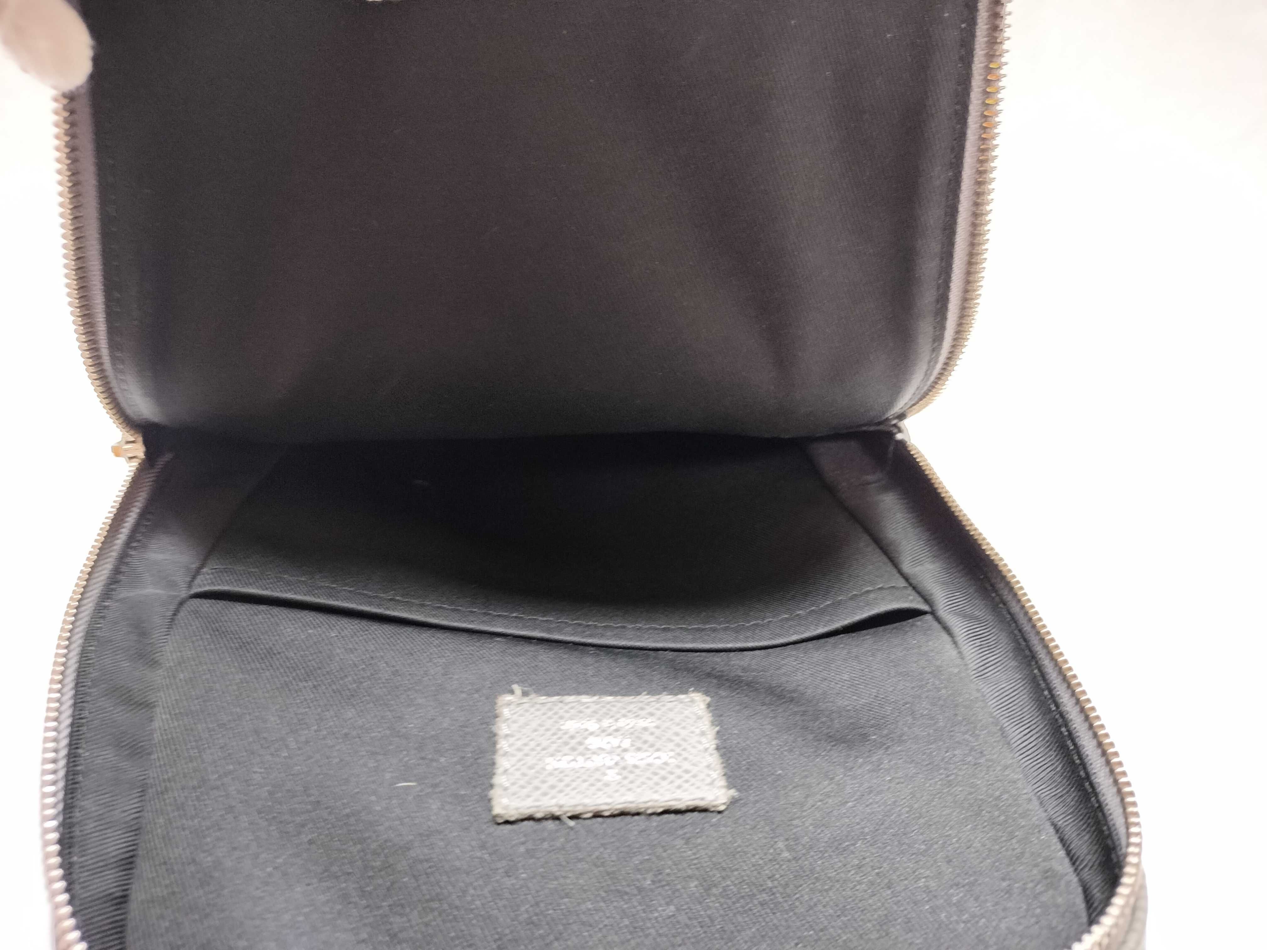 Taiga Avenue Sling Bag M30801 Gray (RFID not detected) Shoulder Bag — view 10