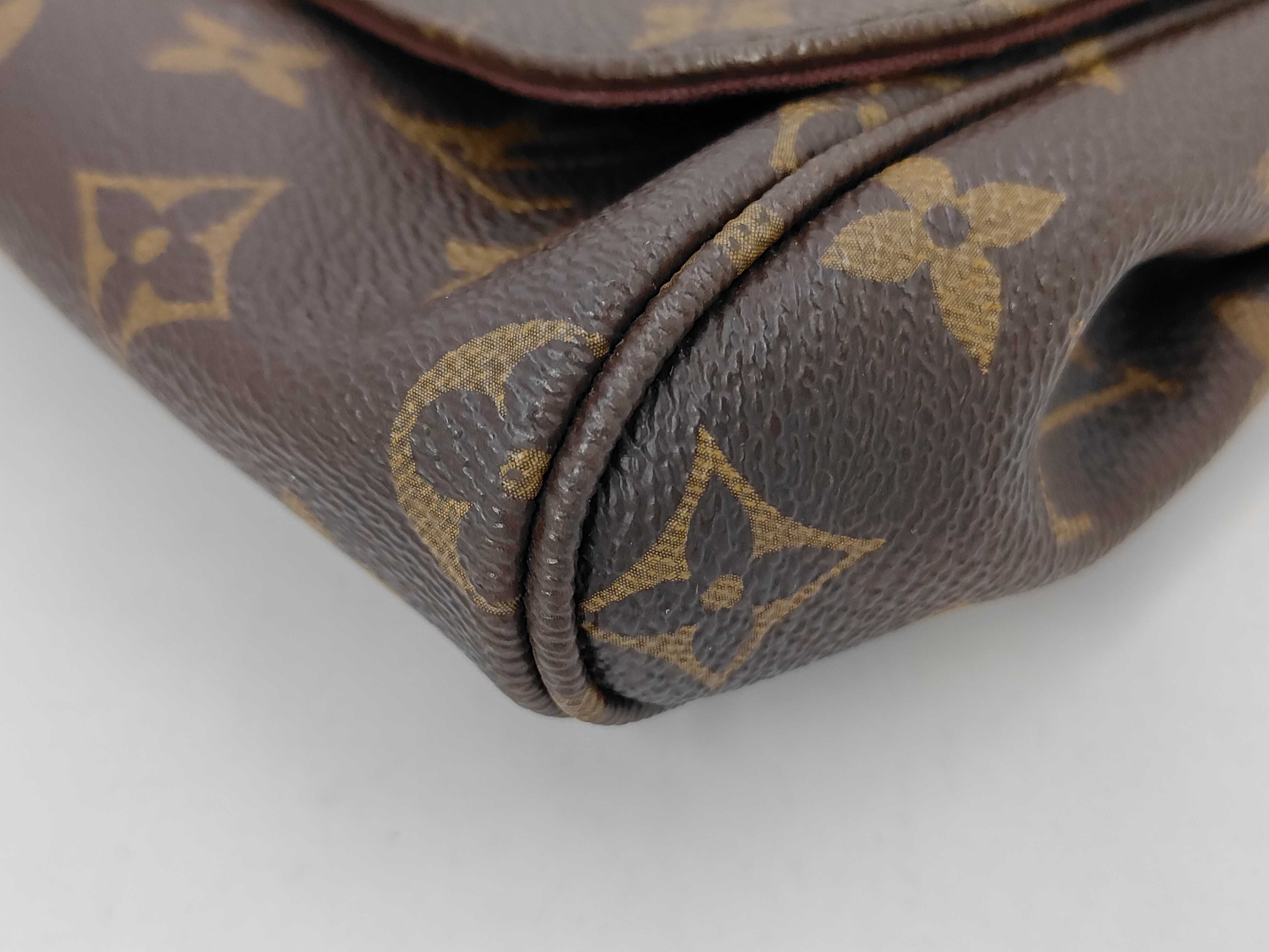 Monogram Louis Vuitton Favorite MM M40718 Shoulder Bag — view 4