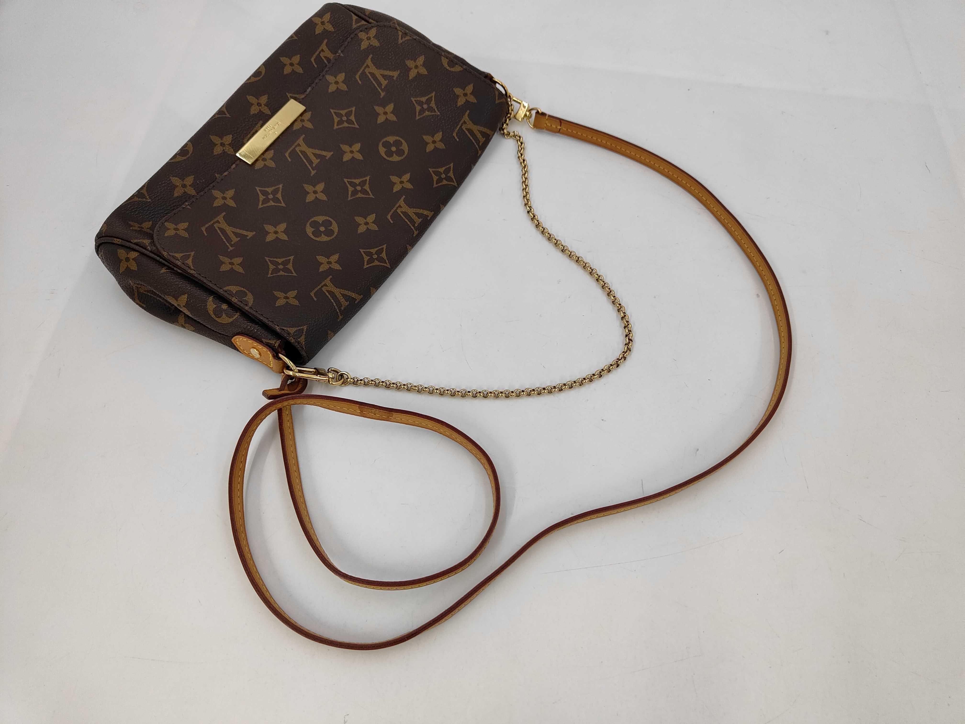 Monogram Louis Vuitton Favorite MM M40718 Shoulder Bag — view 6