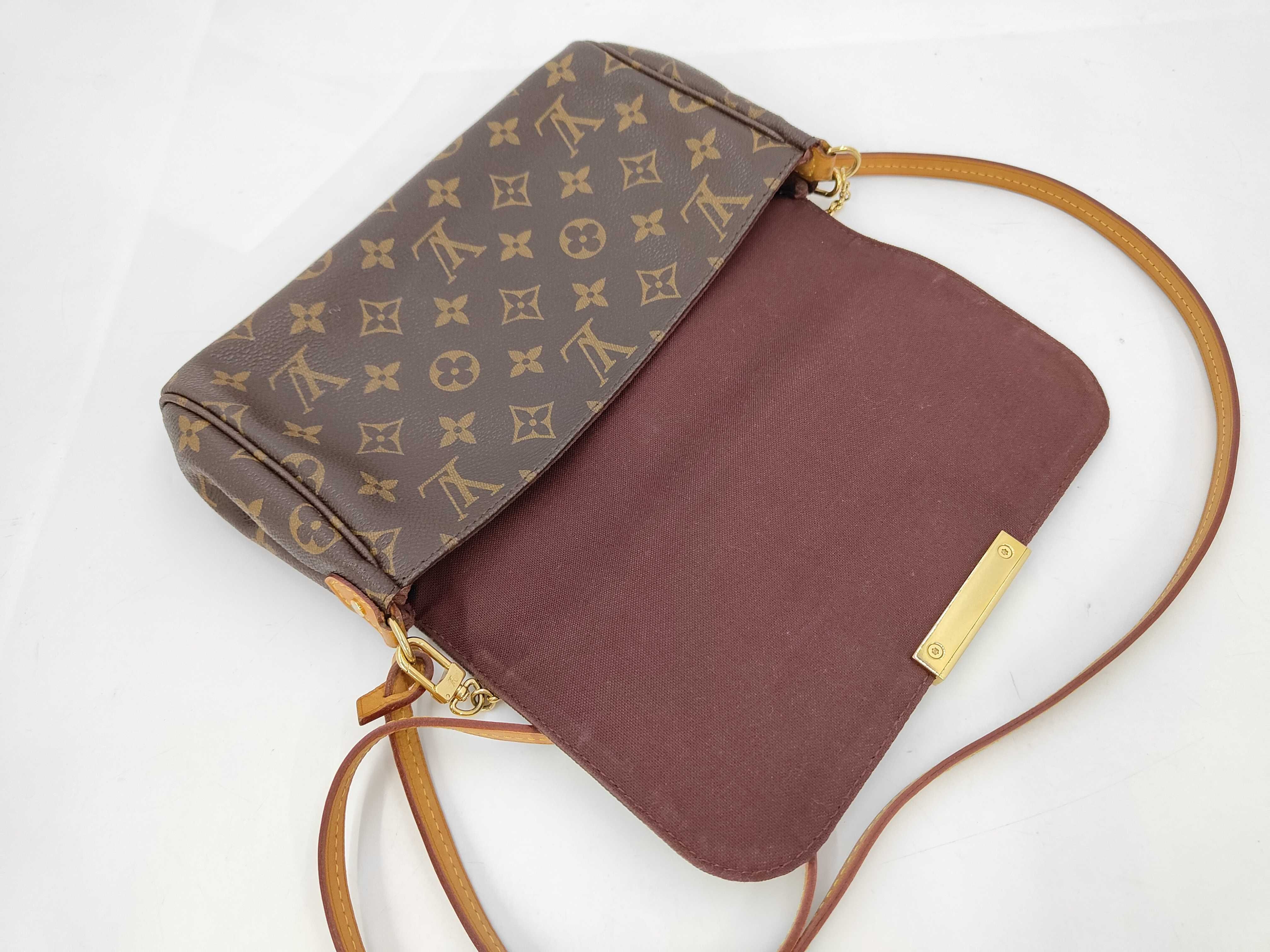 Monogram Louis Vuitton Favorite MM M40718 Shoulder Bag — view 7