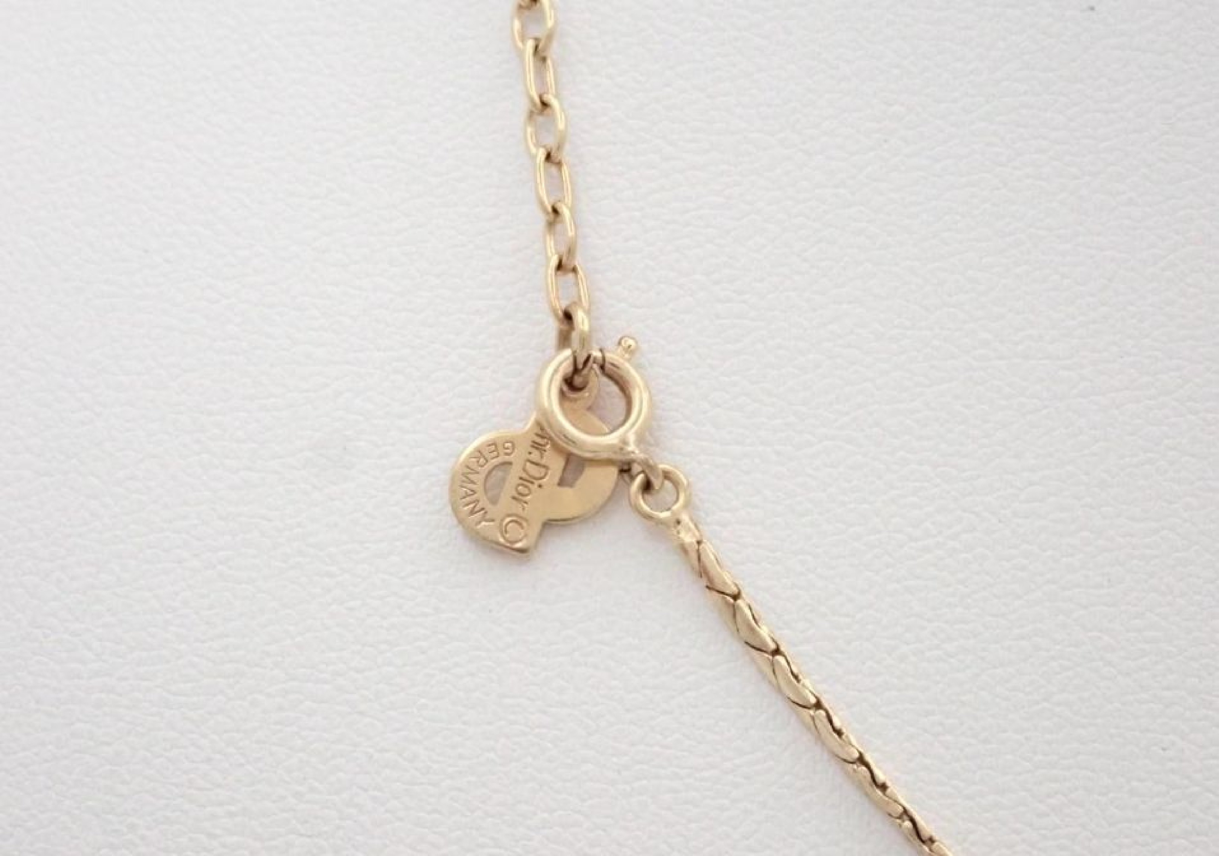 necklace, neck circumference approximately 42cm — view 3