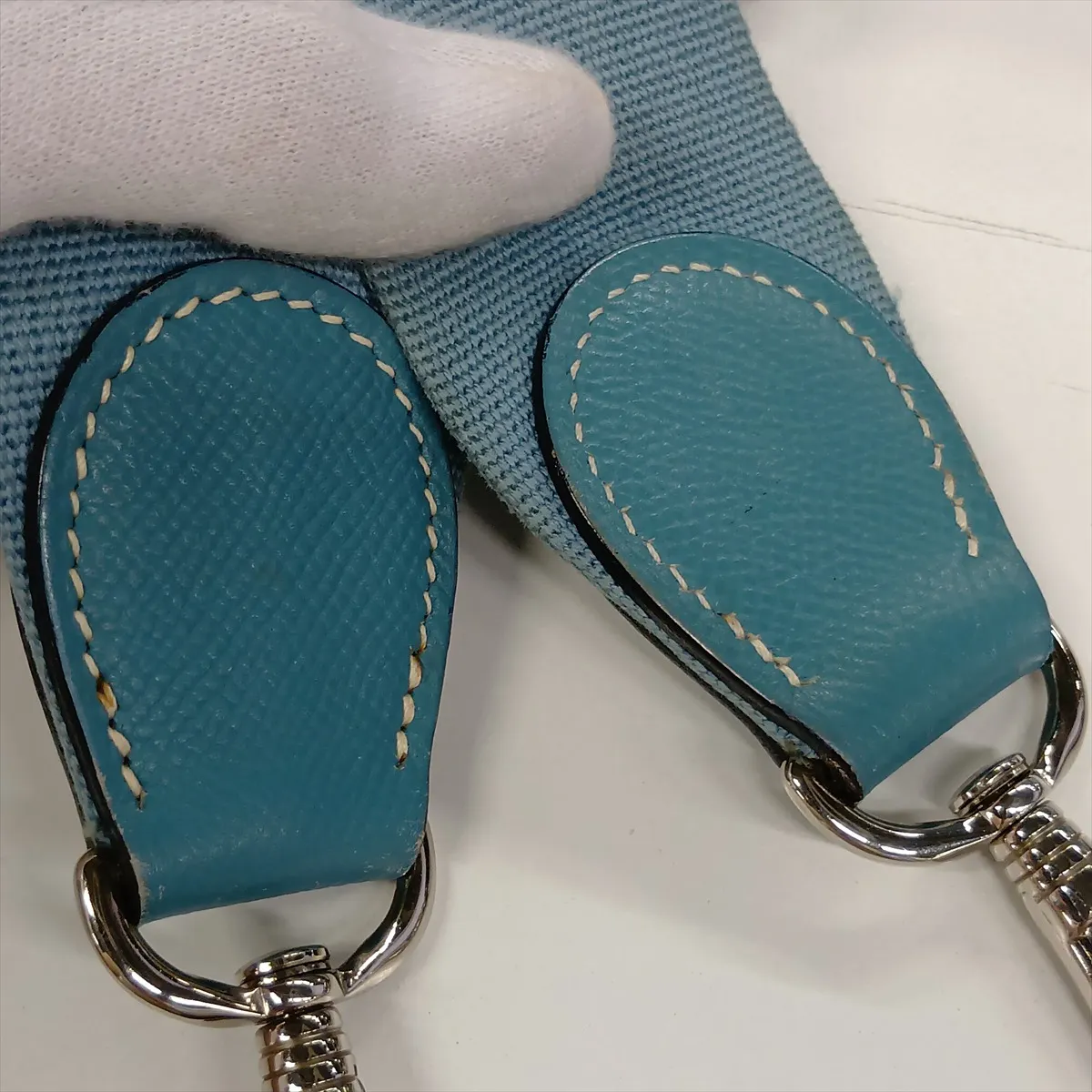 Evelyne 1 29 PM, Veau Epsom leather, Blue Jean color, silver hardware, faint engraving. — view 10