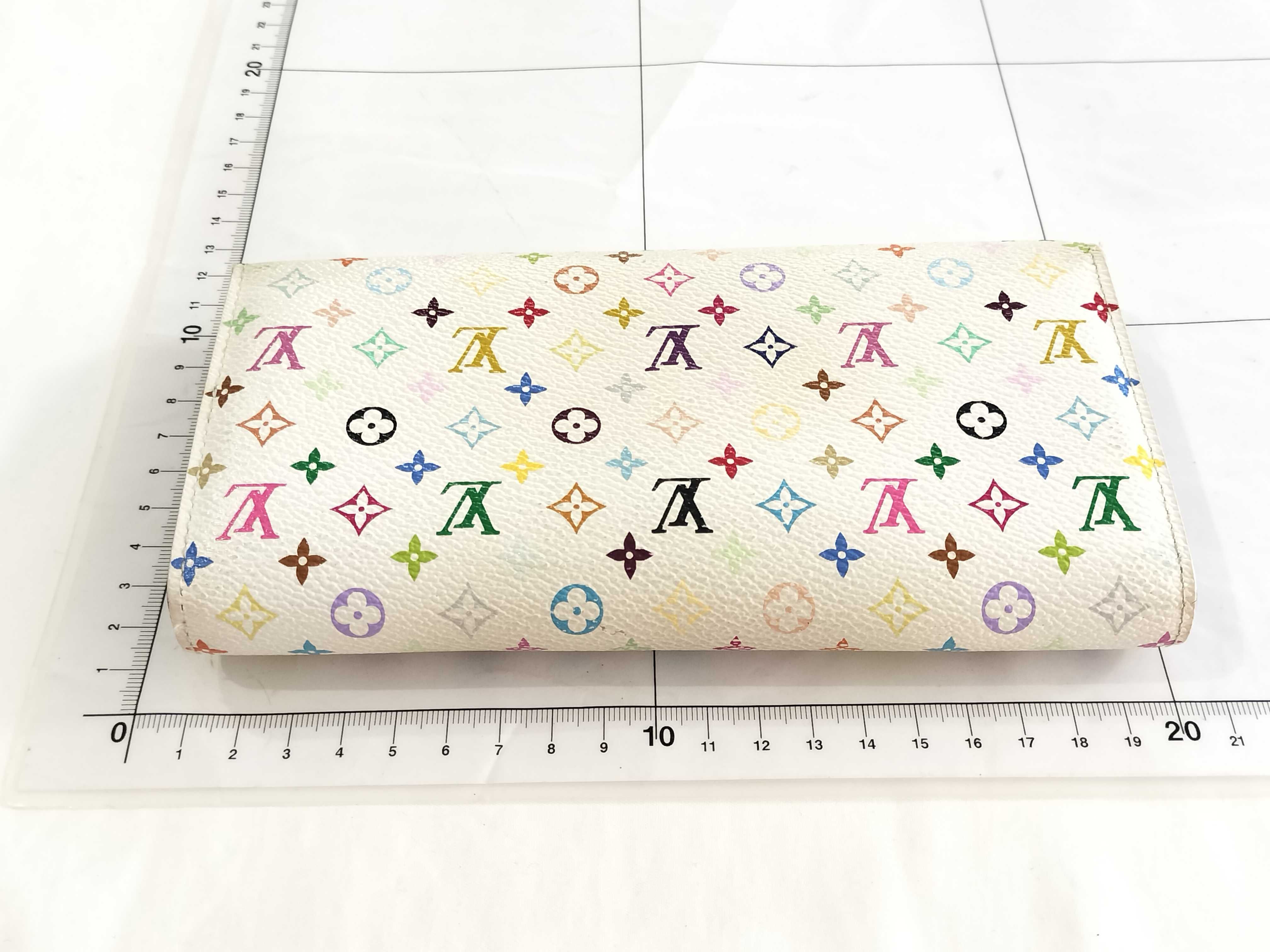 Long Wallet — view 2