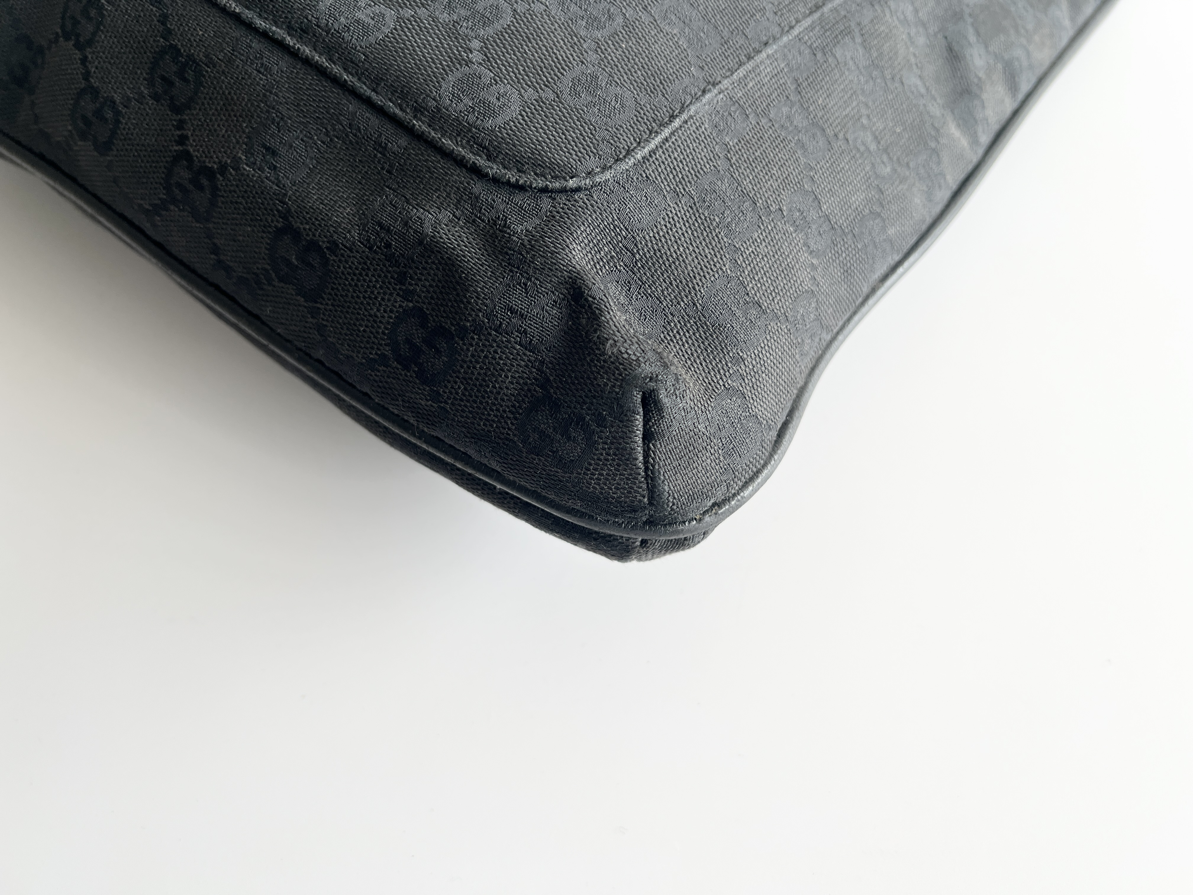 GG Canvas Leather One Shoulder Bag — view 12