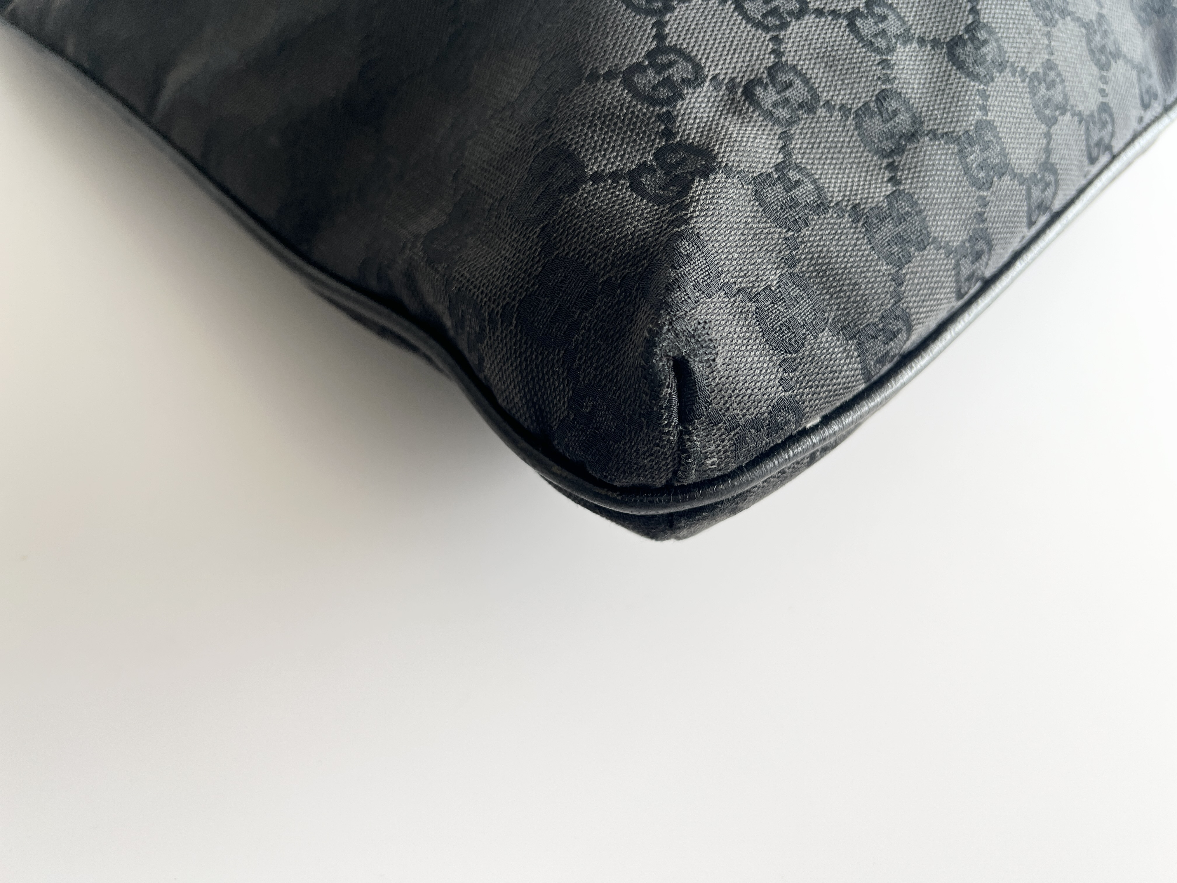 GG Canvas Leather One Shoulder Bag — view 13