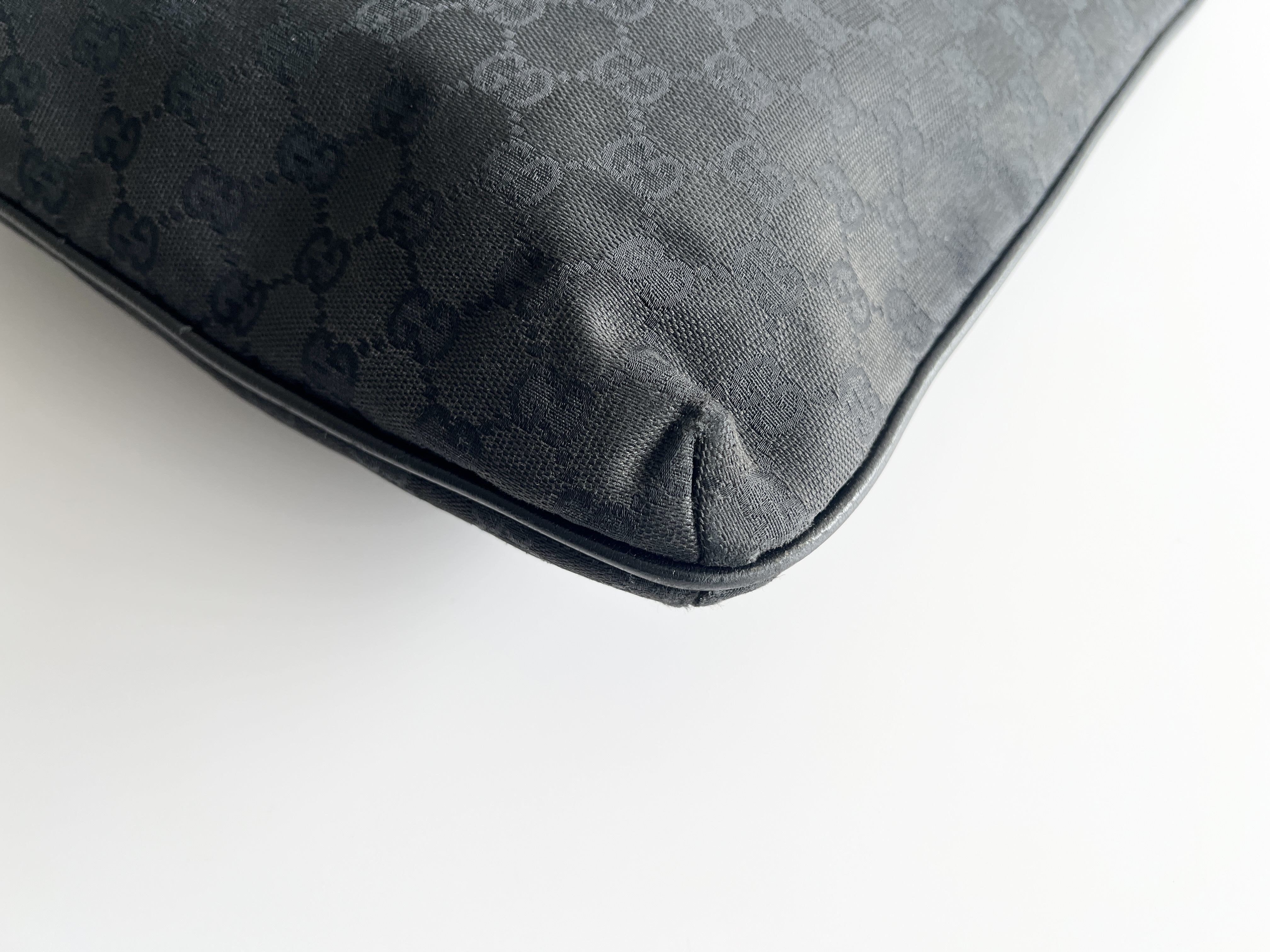 GG Canvas Leather One Shoulder Bag — view 14