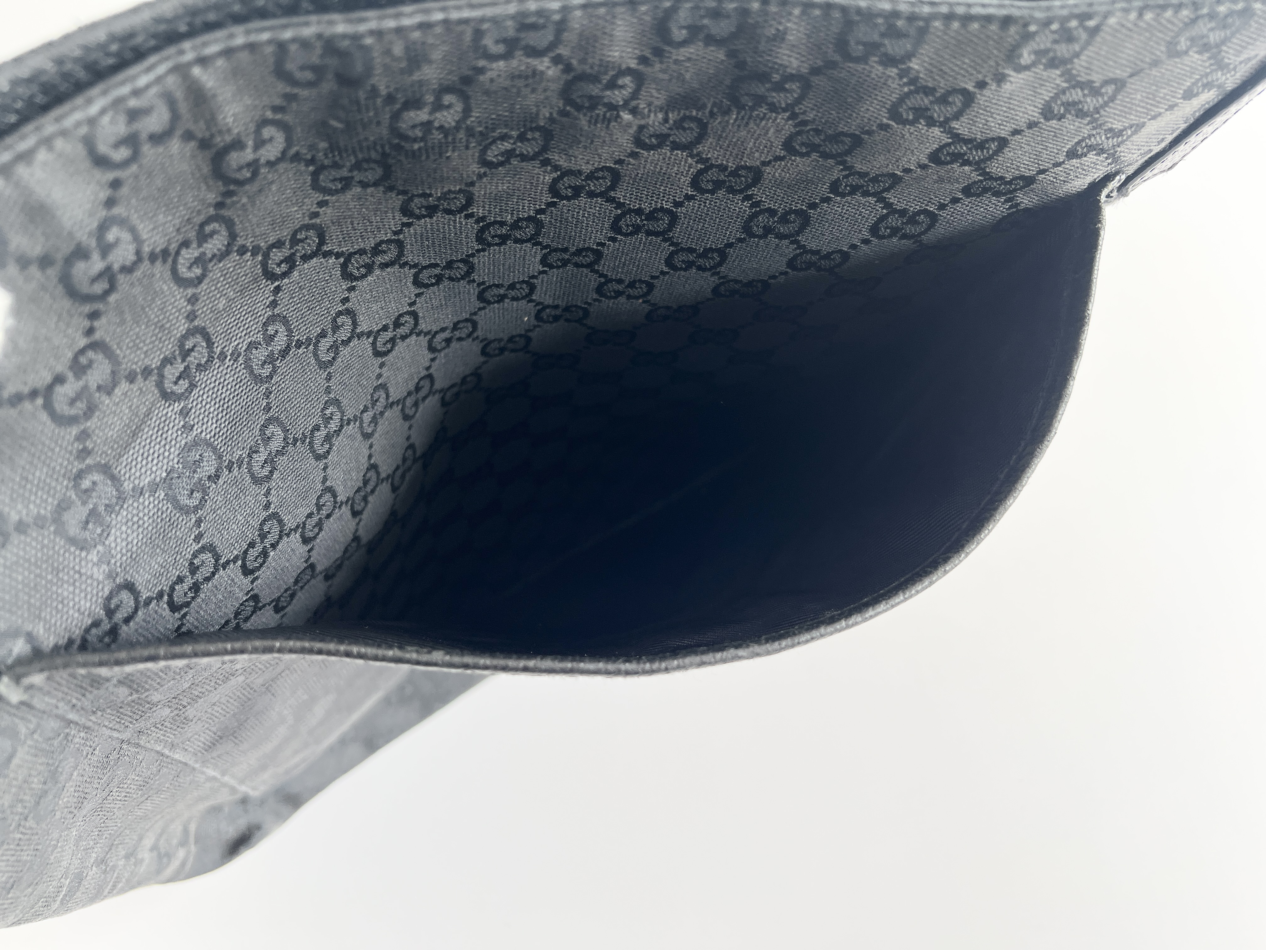 GG Canvas Leather One Shoulder Bag — view 9