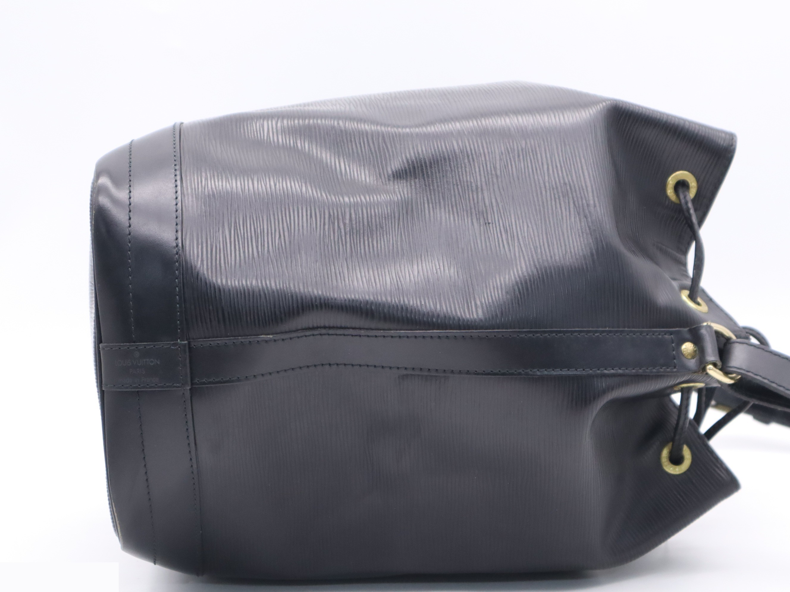 Noé Noir — view 5