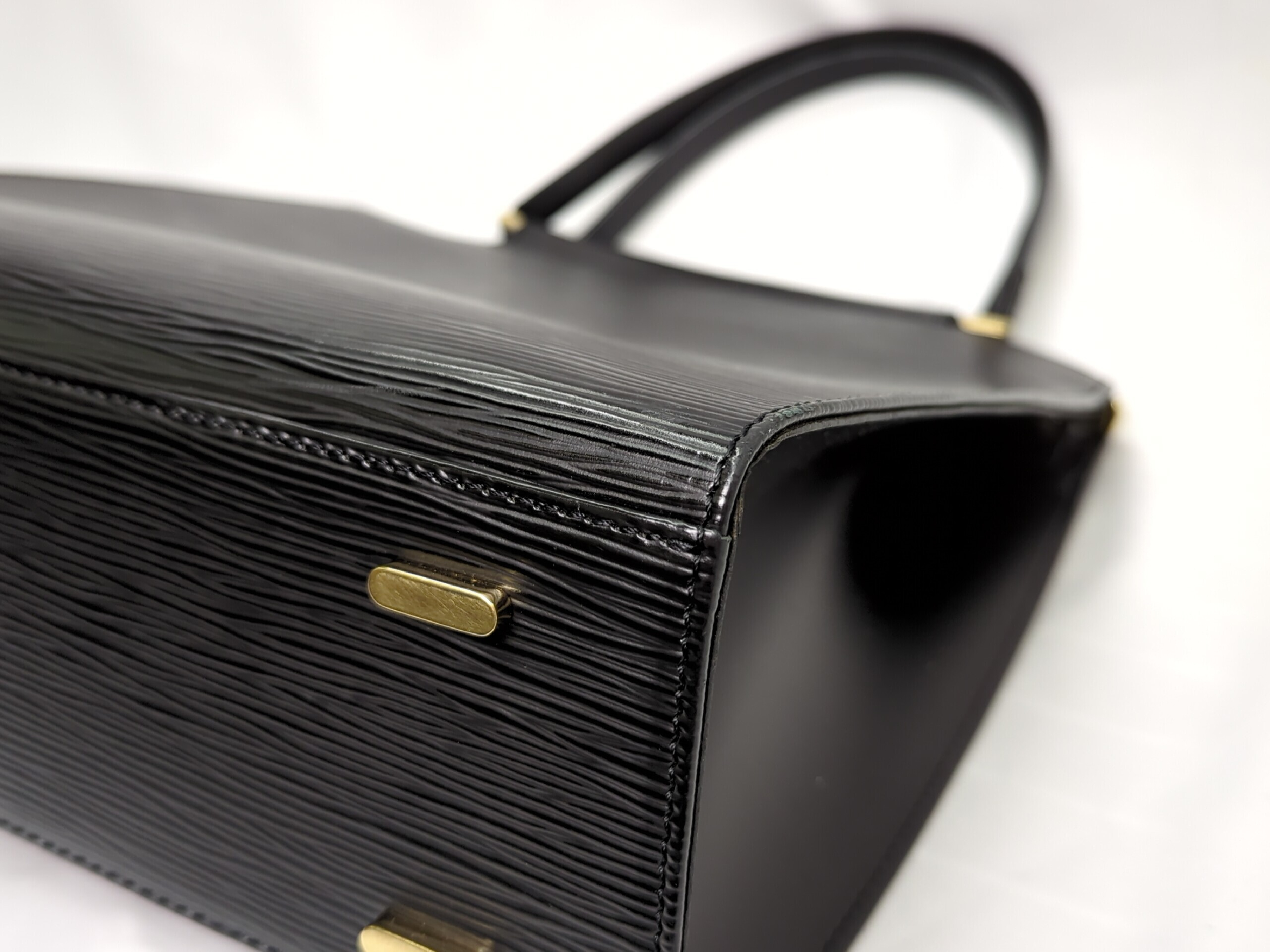 M52012 Epi Figari PM Handbag — view 3