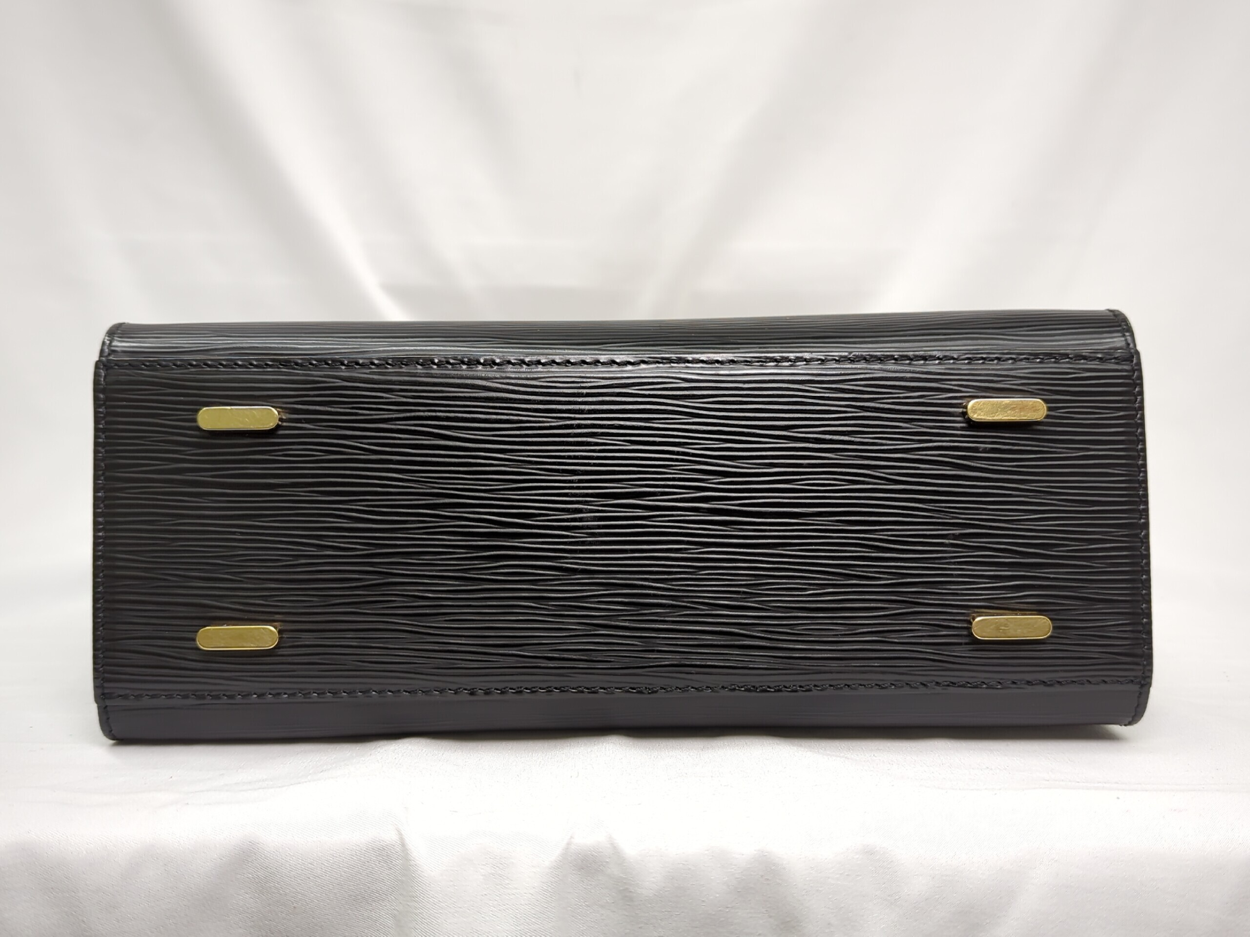 M52012 Epi Figari PM Handbag — view 5