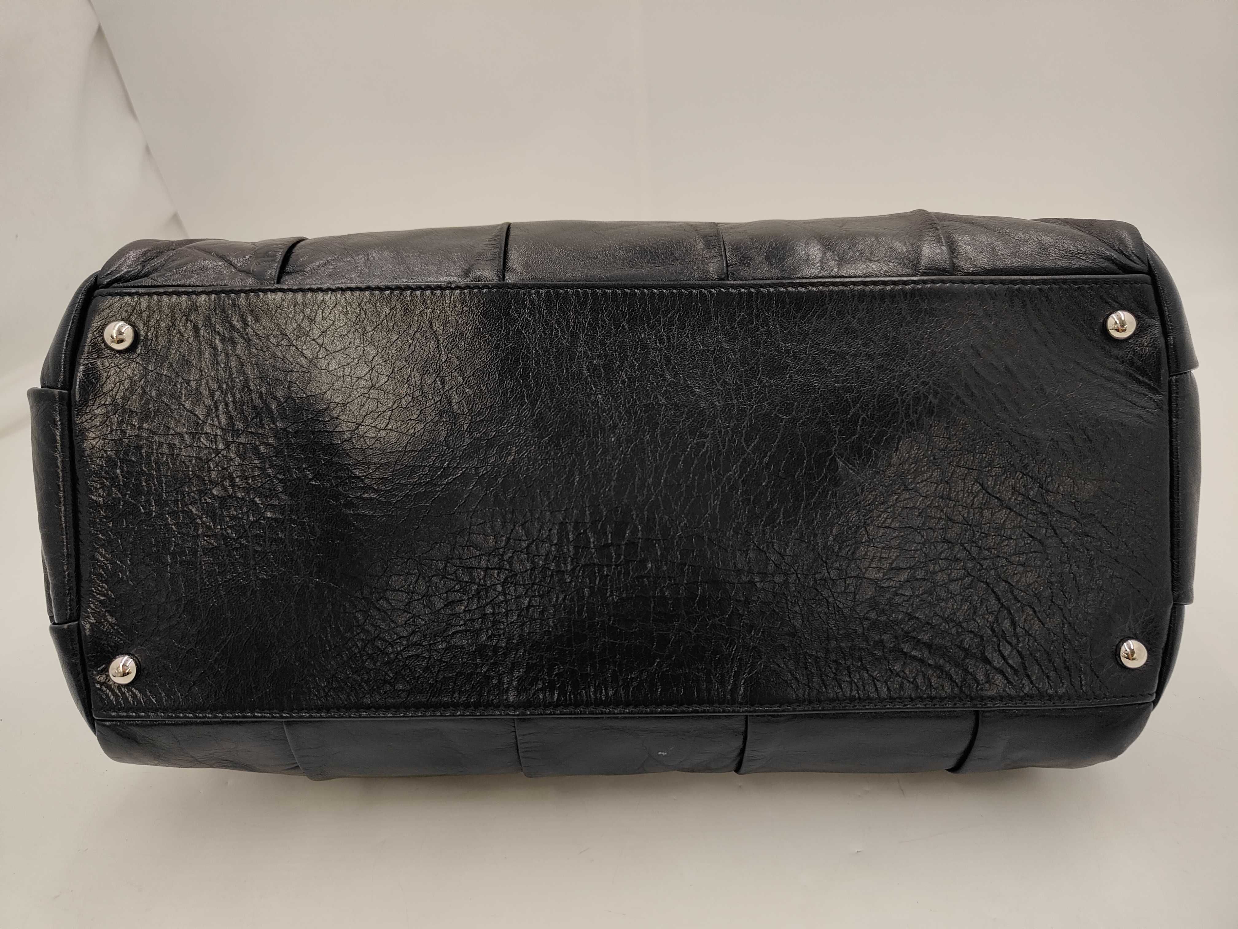 2.55 Shoulder Bag with Serial Number 14057532 — view 3