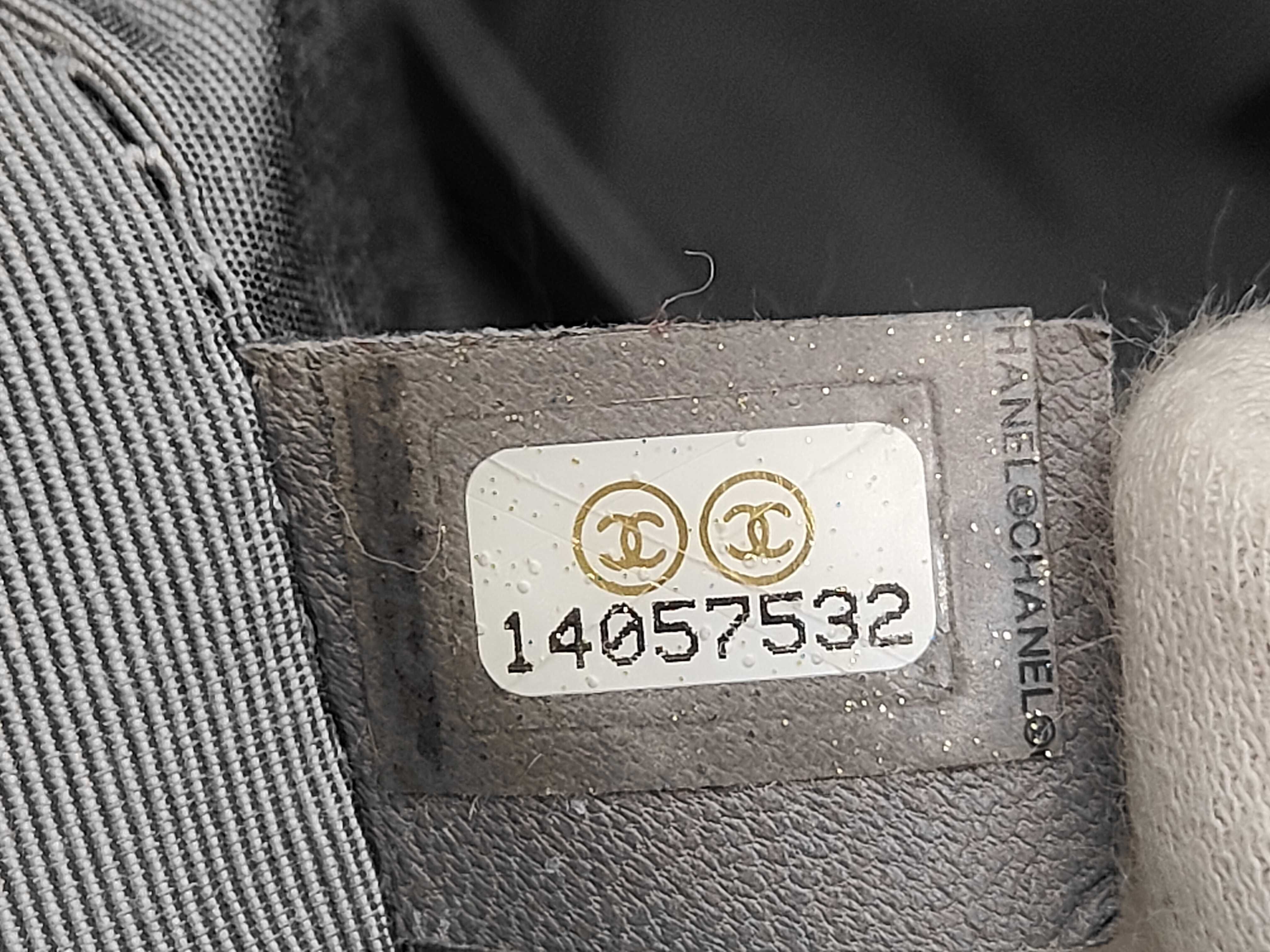 2.55 Shoulder Bag with Serial Number 14057532 — view 10