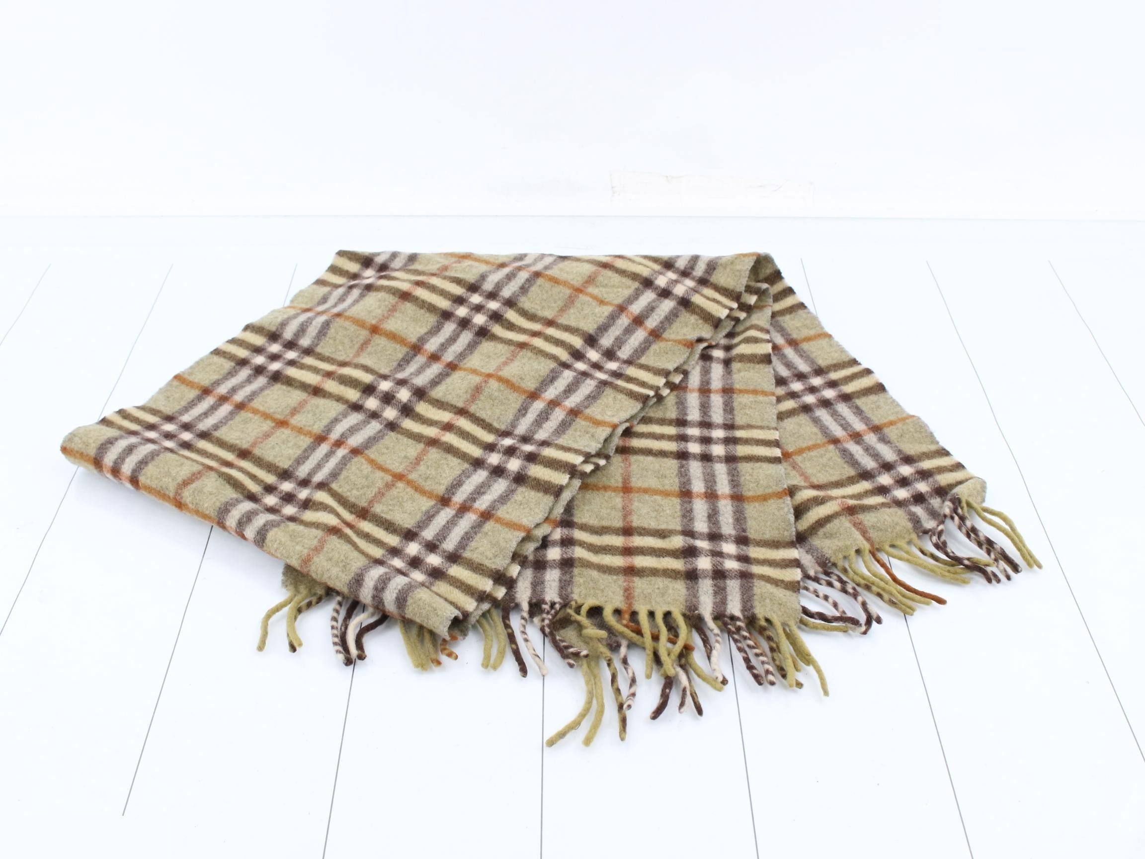 Other lines: Small items, accessories, and scarves — view 3