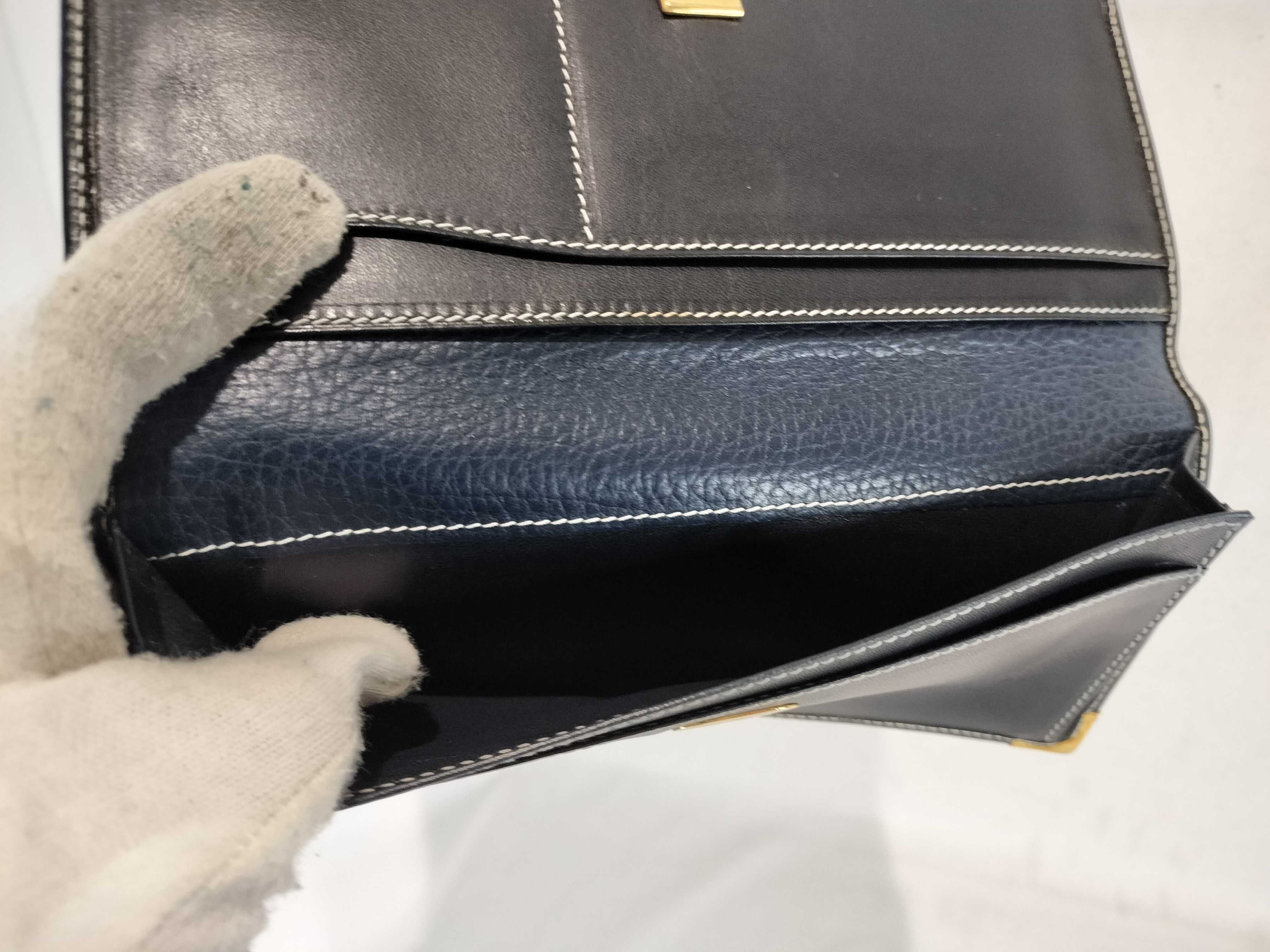Old Gucci Cowhide Leather Long Wallet — view 9
