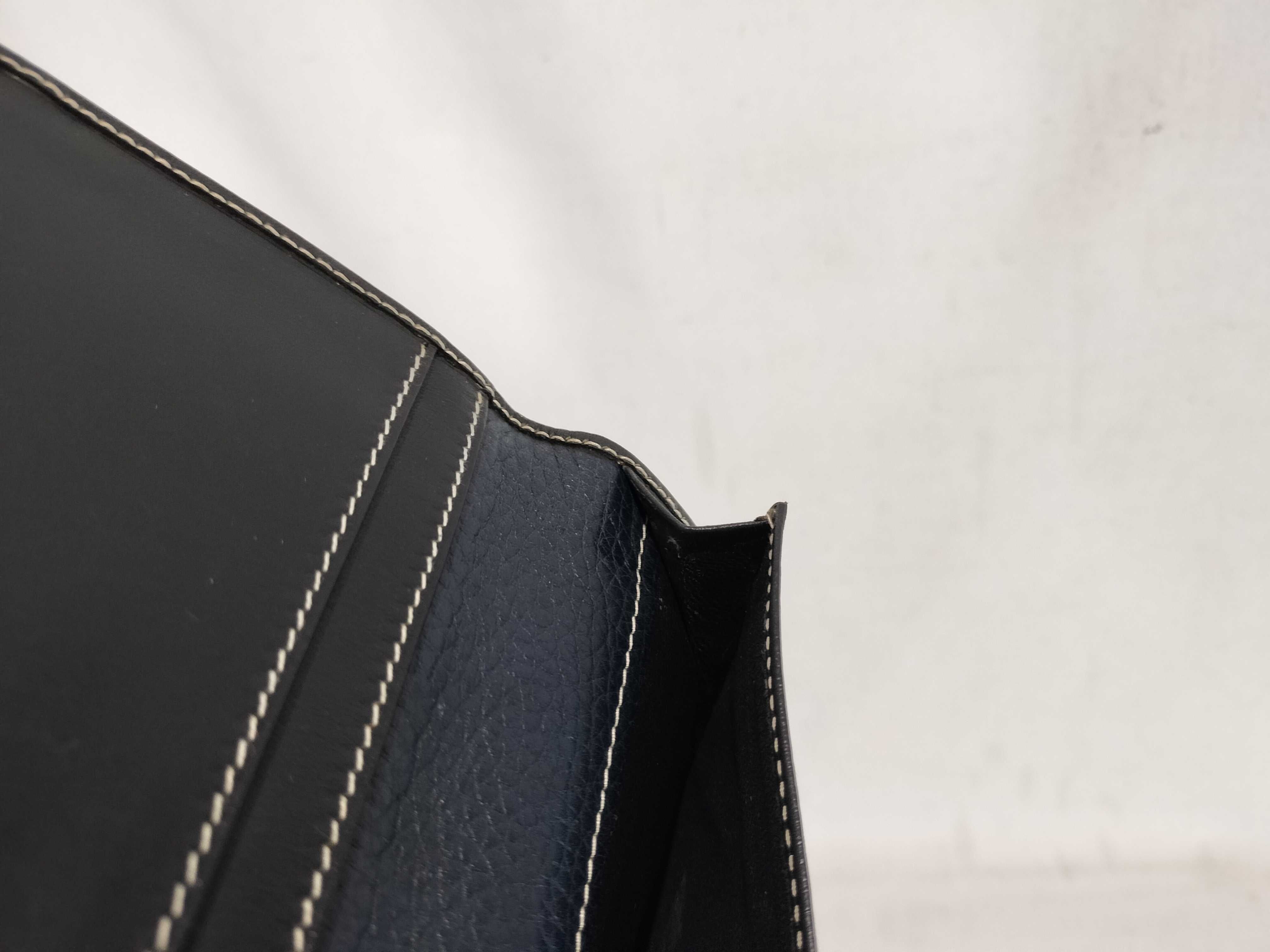 Old Gucci Cowhide Leather Long Wallet — view 10