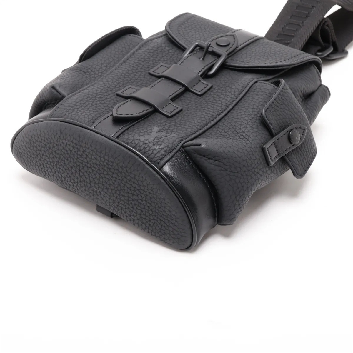 Christopher XS Taurillon Leather Bag M58495 Black (RFID detected) — view 3