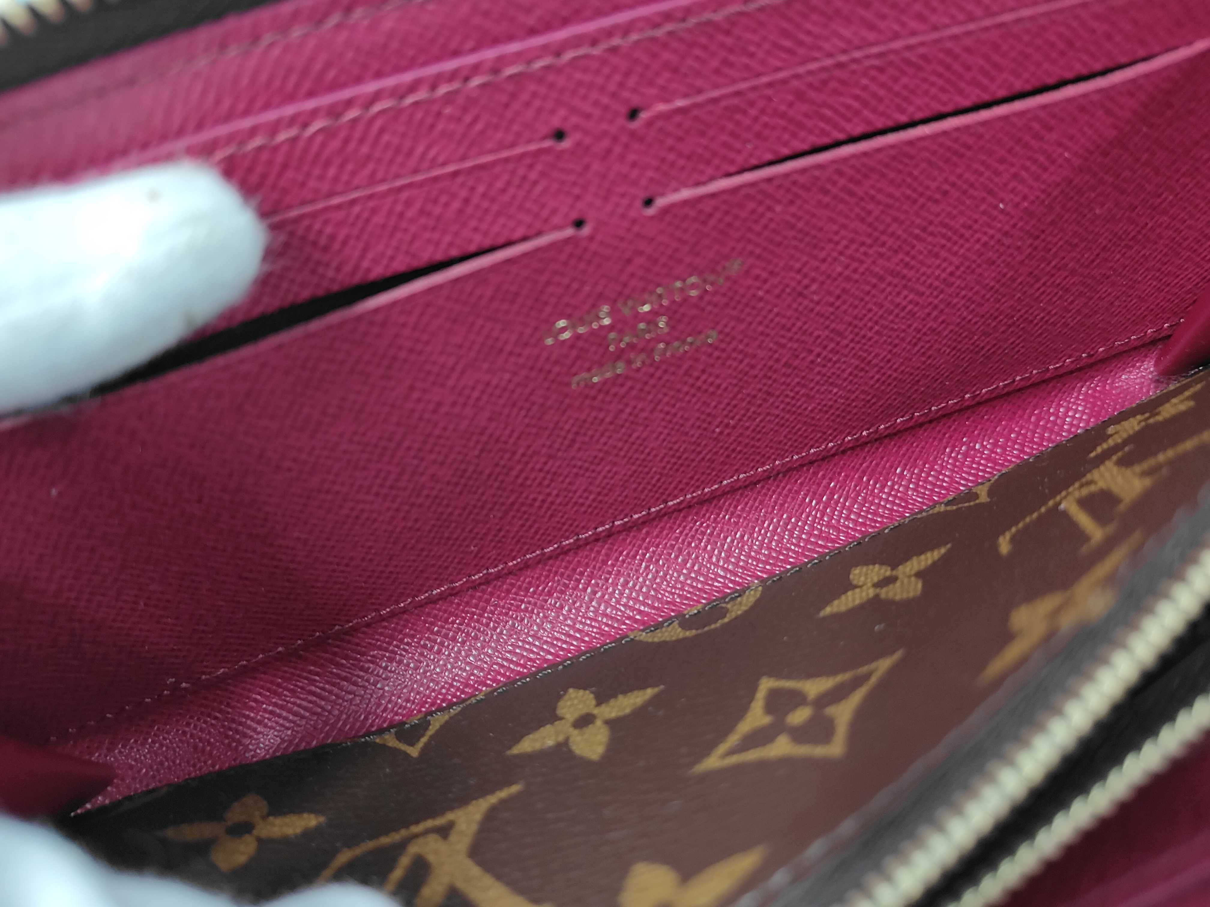 Monogram M60742 Portefeuille Clemence Fuchsia Wallet — view 13