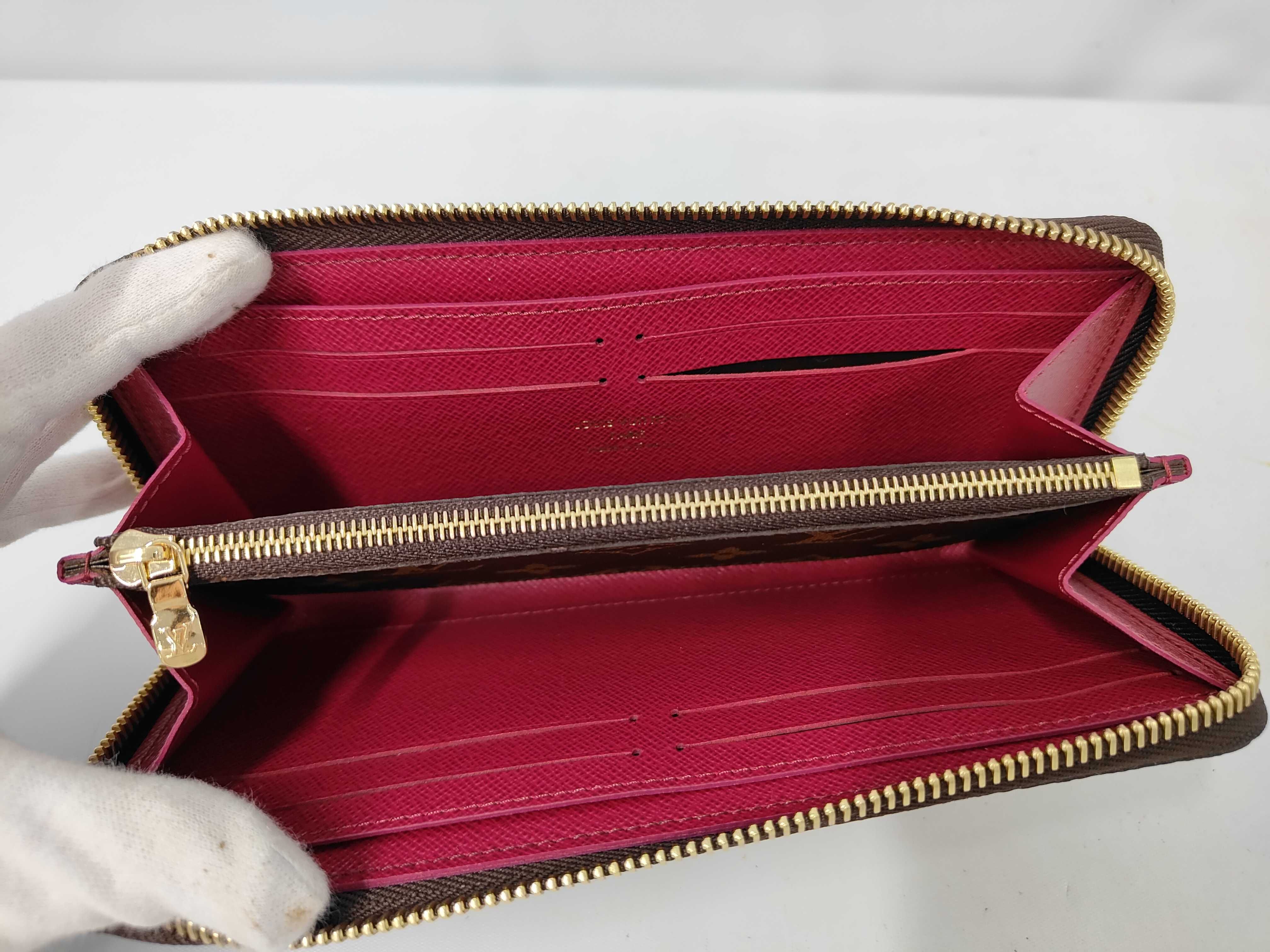 Monogram M60742 Portefeuille Clemence Fuchsia Wallet — view 8