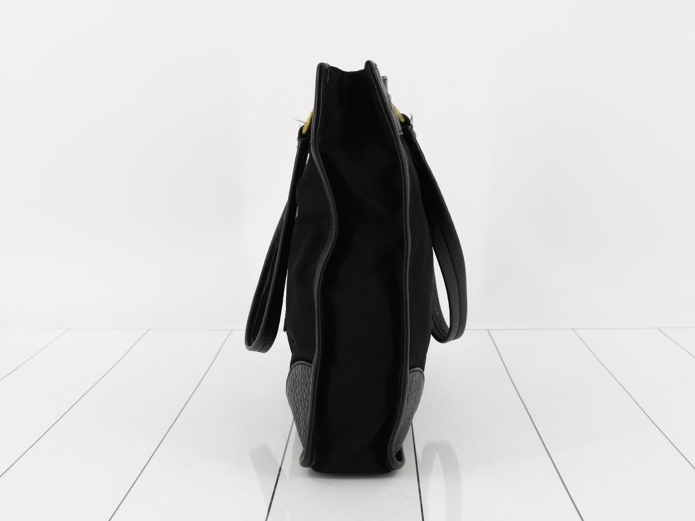 handbag — view 3