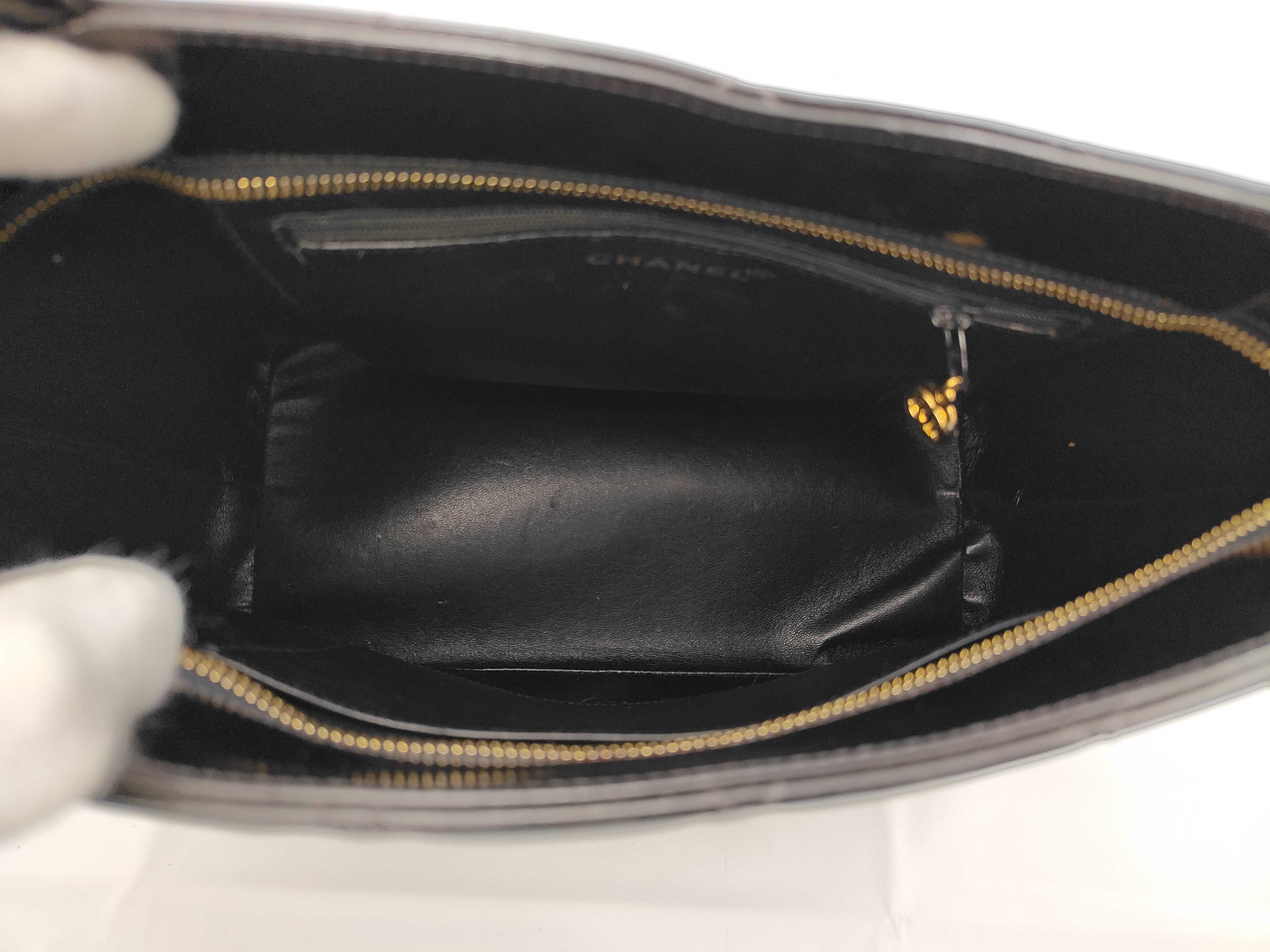 Matelassé Reissue Tote Bag, Patent Leather, Black, Gold Hardware, with original seal, serial number 4, 4981759. — view 9