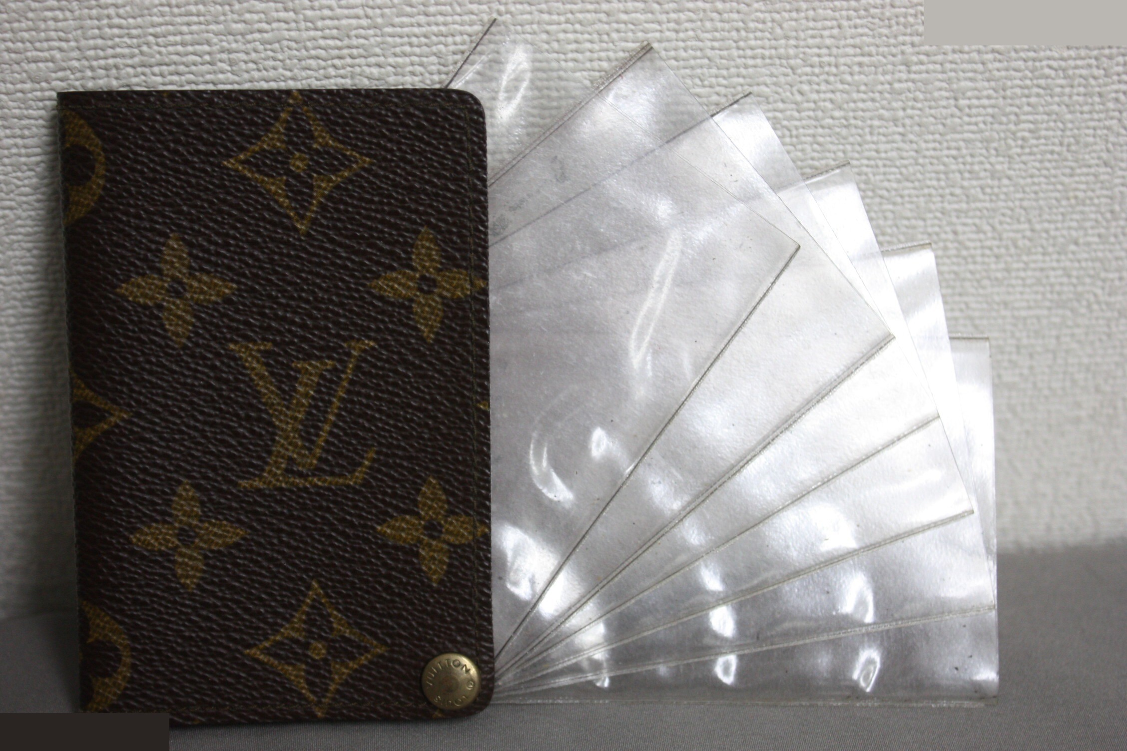 Card case — view 6