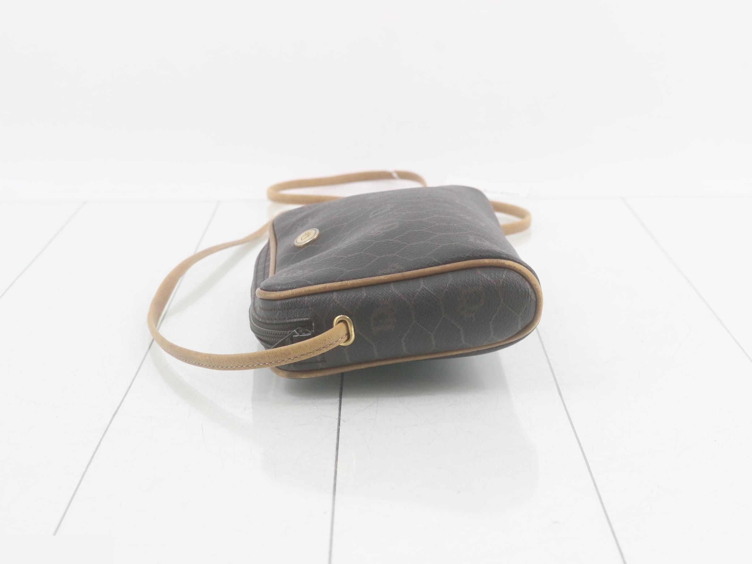 PVC honeycomb pattern shoulder bag, black/brown tones — view 4